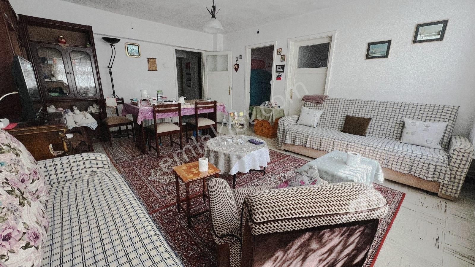 Aşağıeğlence'de 4. Kat Konumunda Giriş Kat Kök Tapu 3+1 Daire !! - Görsel 5