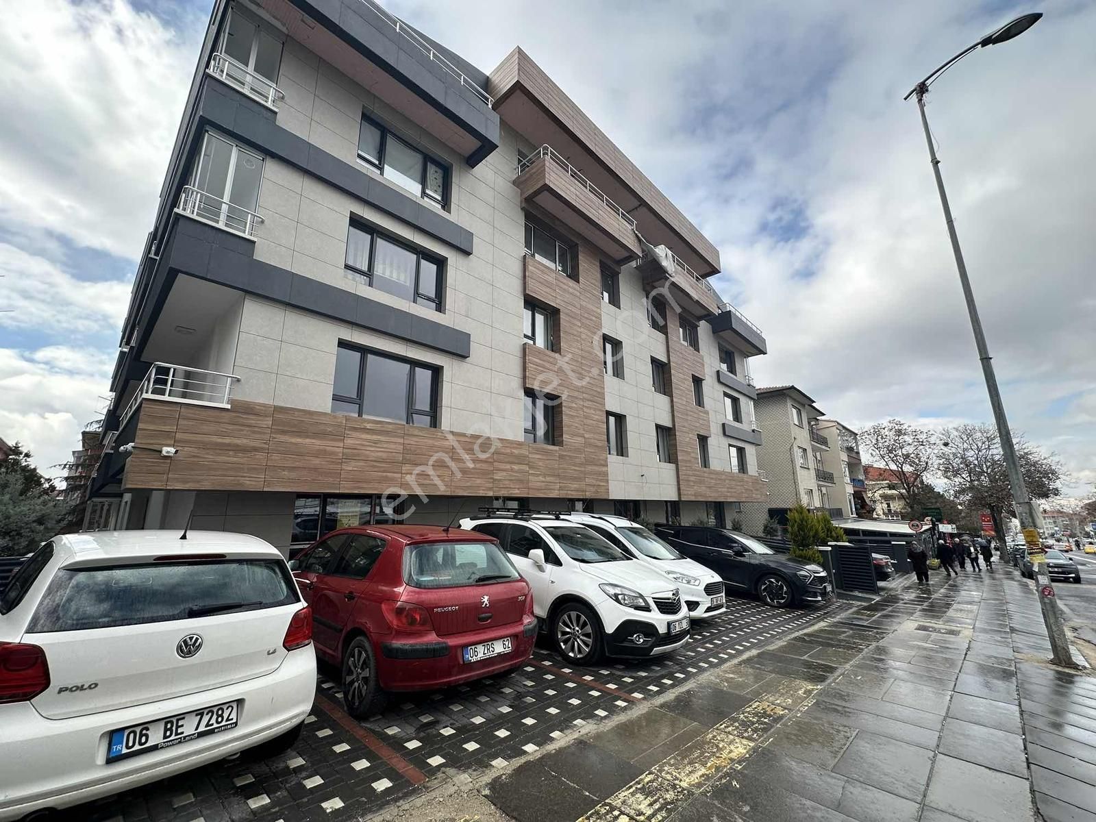 Ayrancı'nın Merkezinde Cadde Üzerinde Sıfır 2+1 K.garajlı Fırsat - Görsel 14