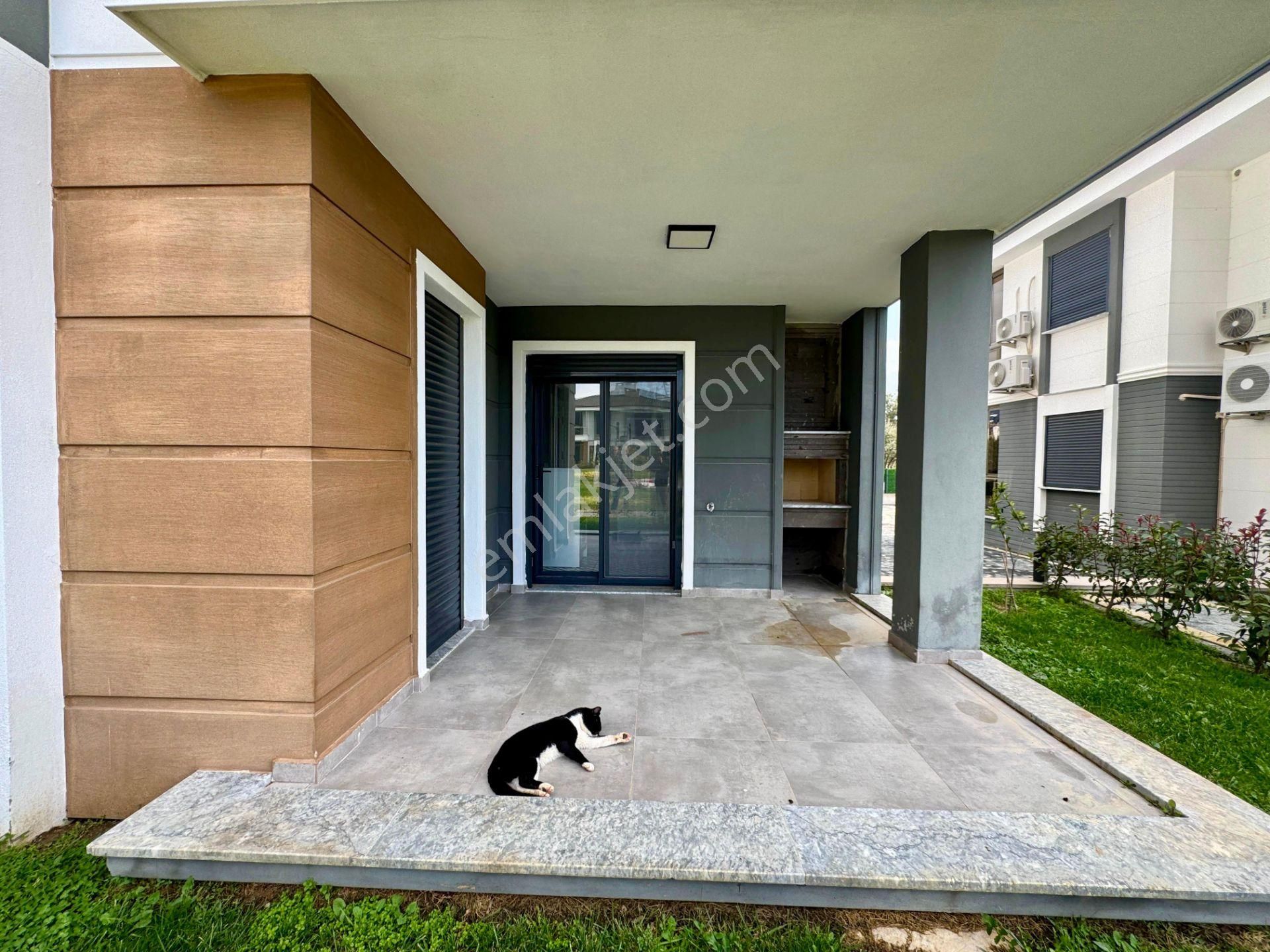 🏡 Referans'tan Güre'de Havuzlu Otoparklı Lüks Bahçeli 2+1 Daire - Görsel 33