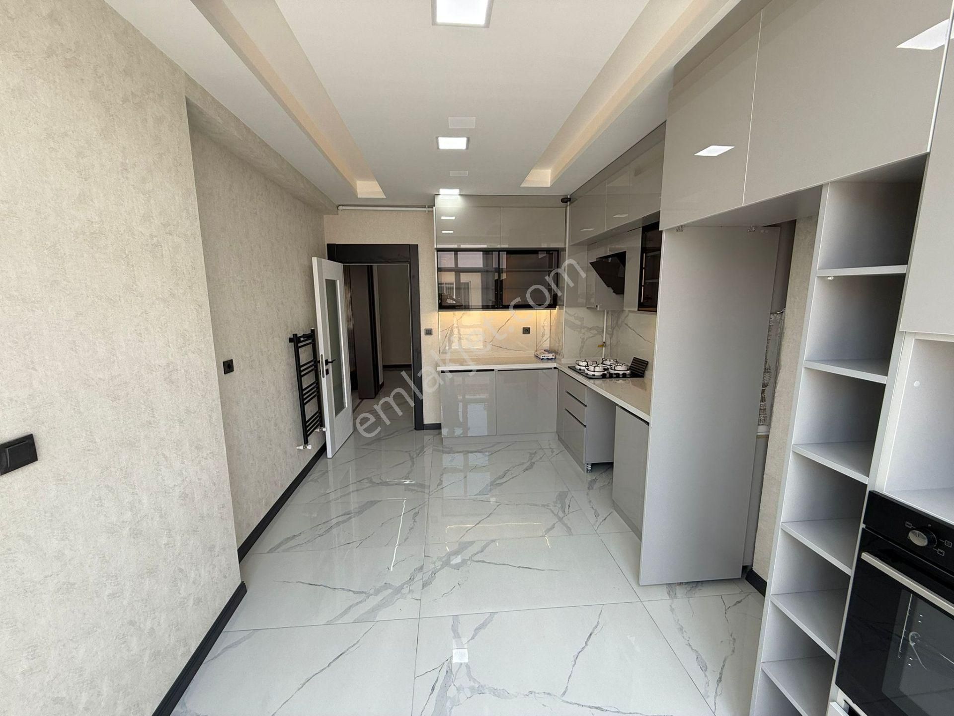 Aşıkveysel Cadde Üzeri Masrafsız - Görsel 14