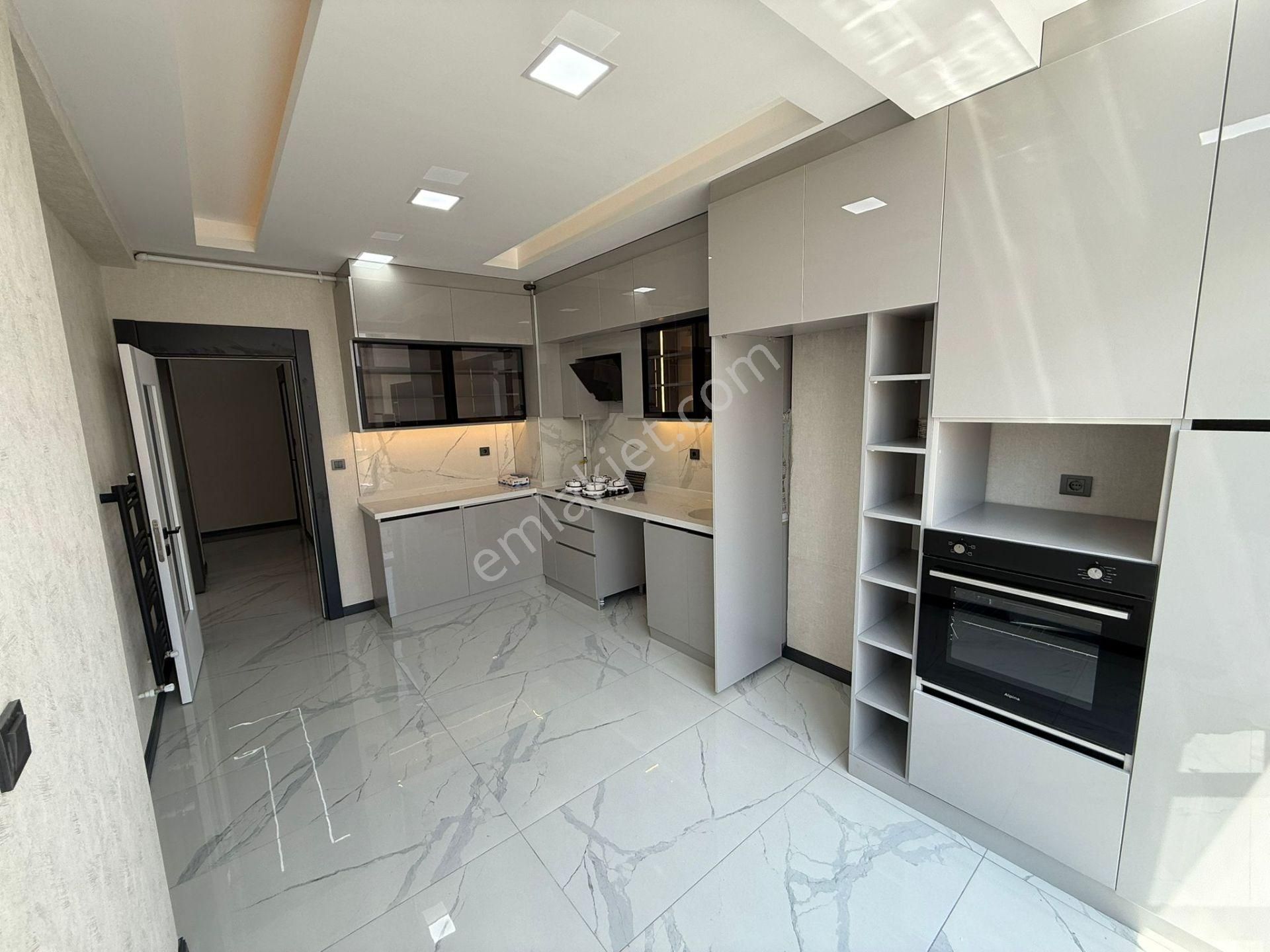 Aşıkveysel Cadde Üzeri Masrafsız - Görsel 12