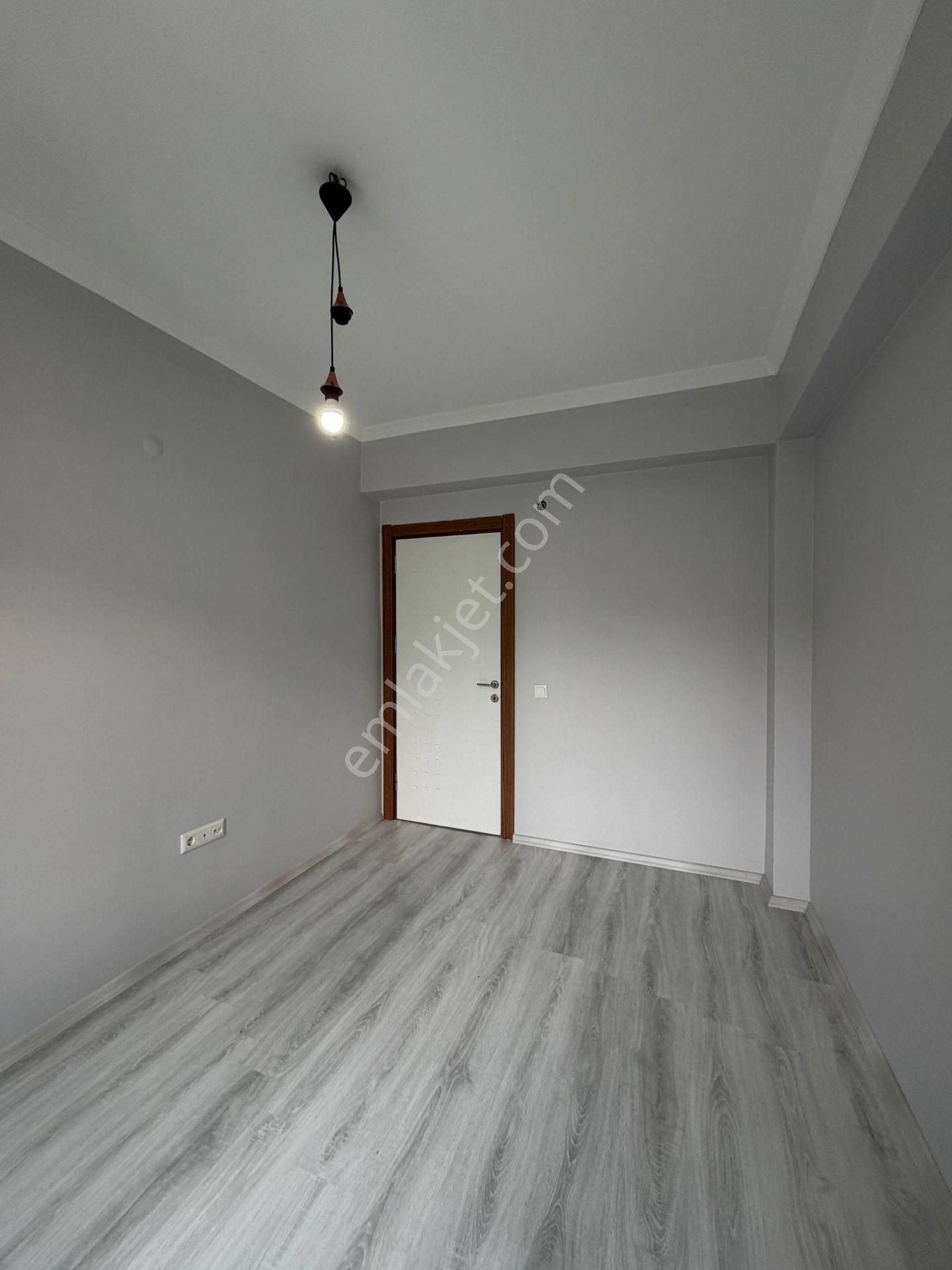 Beylikdüzü Cumhuriyet Mahallesi 2+1 100 M² Kiralık Boş Daire Site İçerisinde Metrobüse 15 Dk. Yürüme - Görsel 21