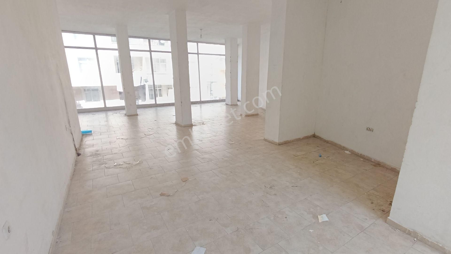 Pendik Esenyalıda Acil Satılık Krediye Uygun 250m2 Ana Cadde Üstü Dükkan - Görsel 10