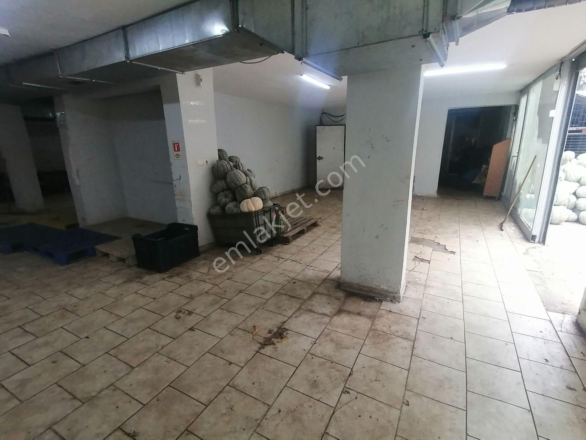 Pendik Esenyalıda Acil Satılık Krediye Uygun 250m2 Ana Cadde Üstü Dükkan - Görsel 17