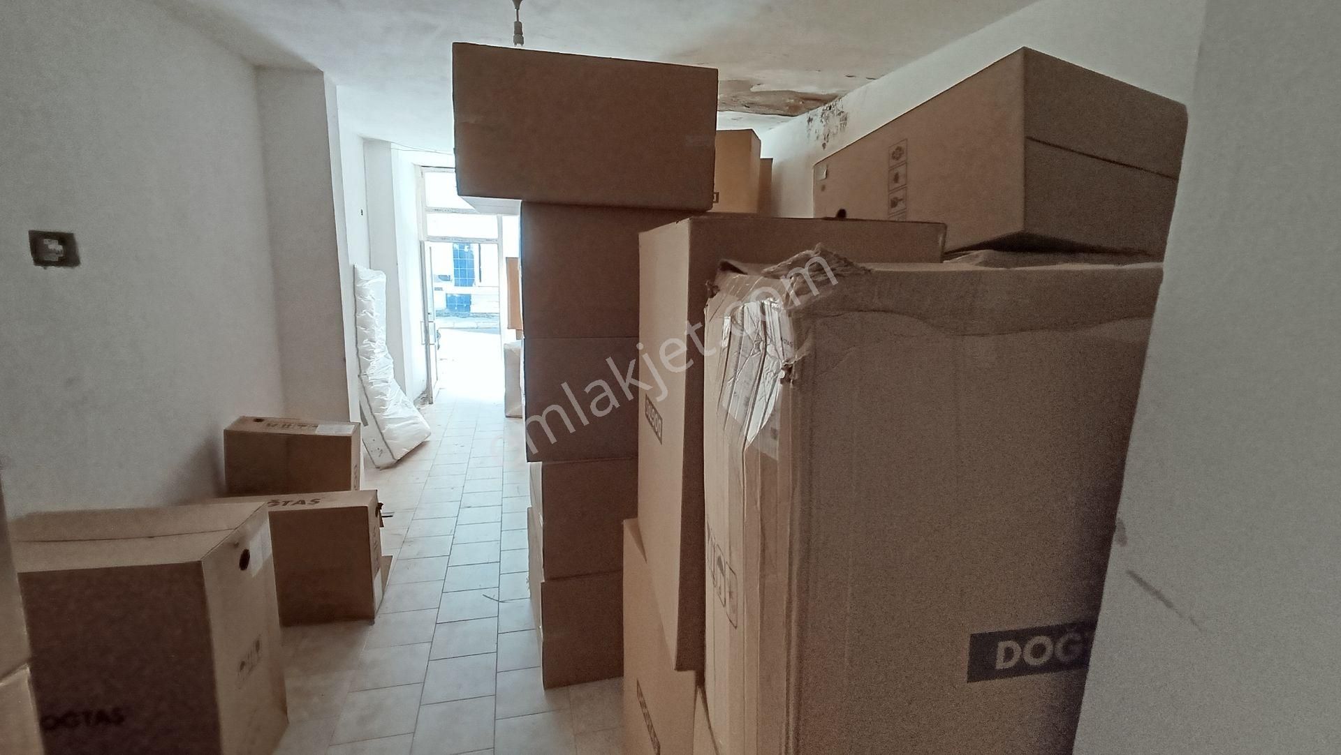 Pendik Esenyalıda Acil Satılık Krediye Uygun 250m2 Ana Cadde Üstü Dükkan - Görsel 12