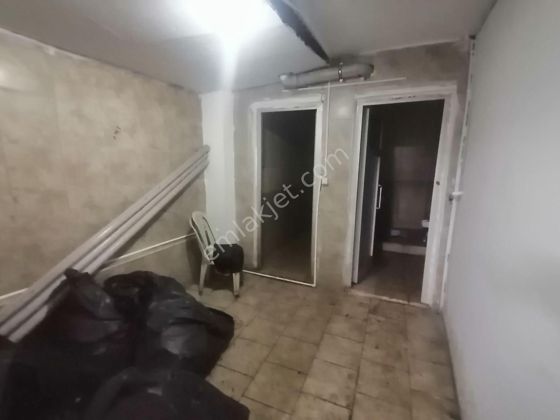 Pendik Esenyalıda Acil Satılık Krediye Uygun 250m2 Ana Cadde Üstü Dükkan - Görsel 23