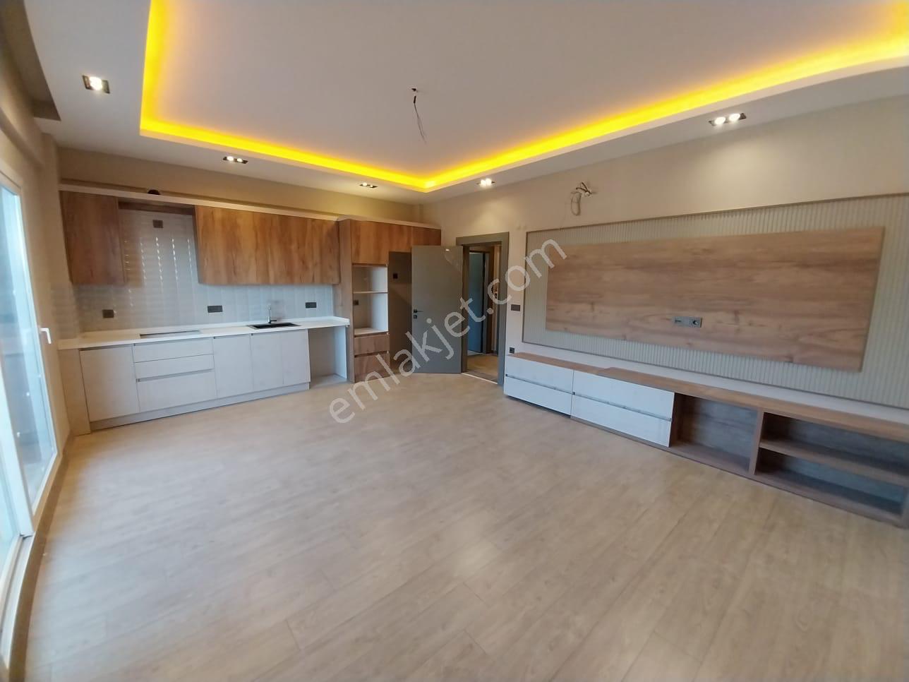 Kuşadasında Full Deniz Manzaralı 3+1 Doğalgazlı Havuzlu Güvenlikli Sitede Satılık Daire - Görsel 5