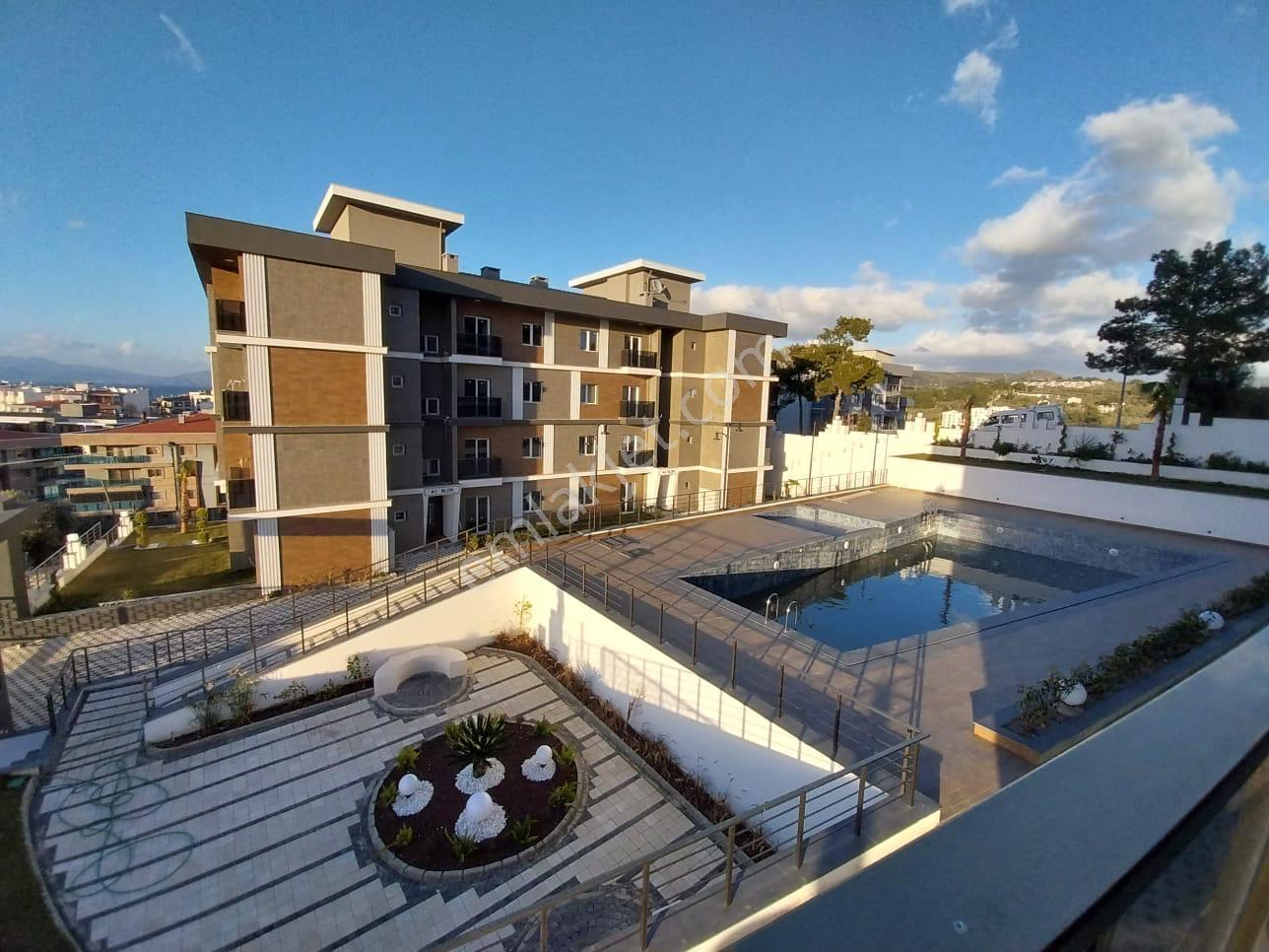 Kuşadasında Full Deniz Manzaralı 3+1 Doğalgazlı Havuzlu Güvenlikli Sitede Satılık Daire - Görsel 19