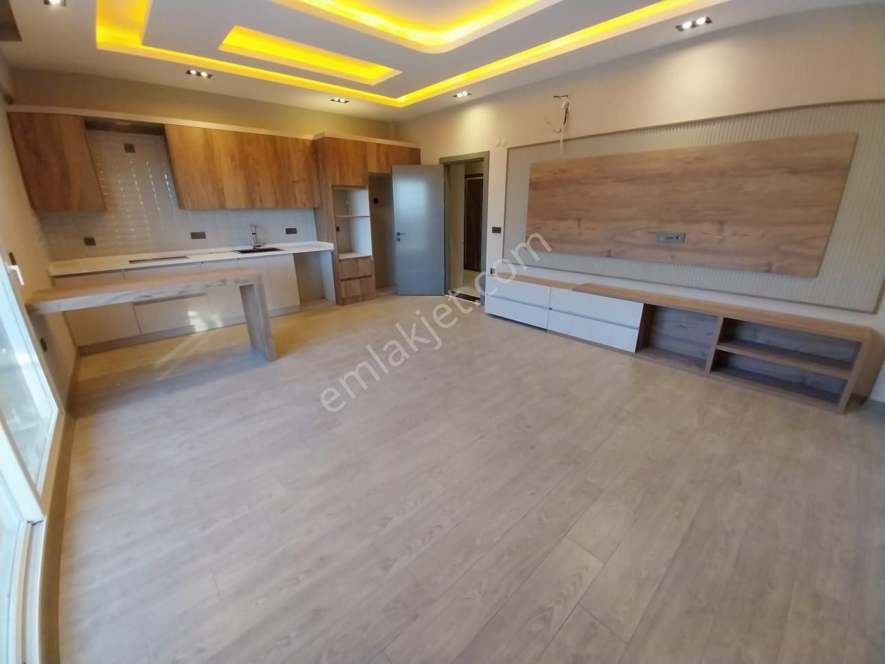 Kuşadasında Full Deniz Manzaralı 3+1 Doğalgazlı Havuzlu Güvenlikli Sitede Satılık Daire - Görsel 6