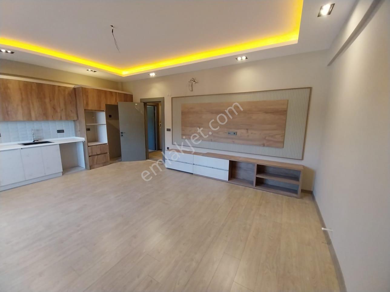 Kuşadasında Full Deniz Manzaralı 3+1 Doğalgazlı Havuzlu Güvenlikli Sitede Satılık Daire - Görsel 8