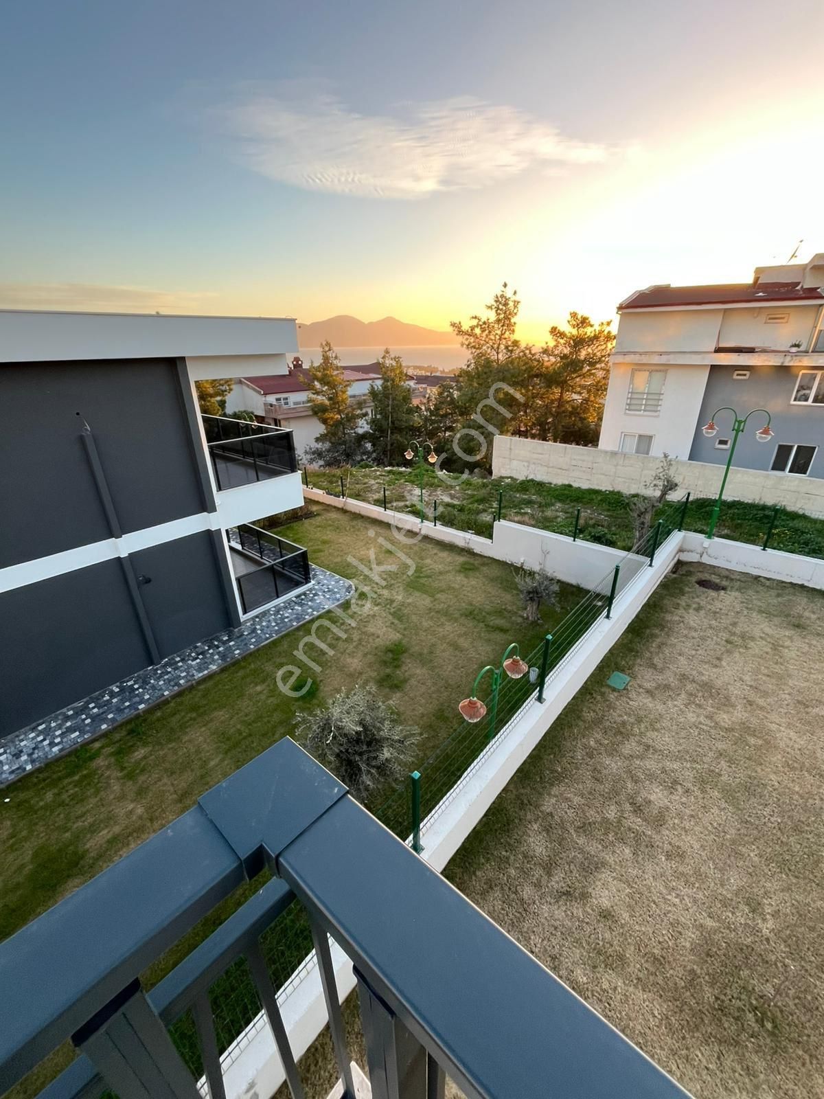 Kuşadası Nda Sıfır Havuzlu Deniz Manzaralı 3 Artı 1 Daire - Görsel 2