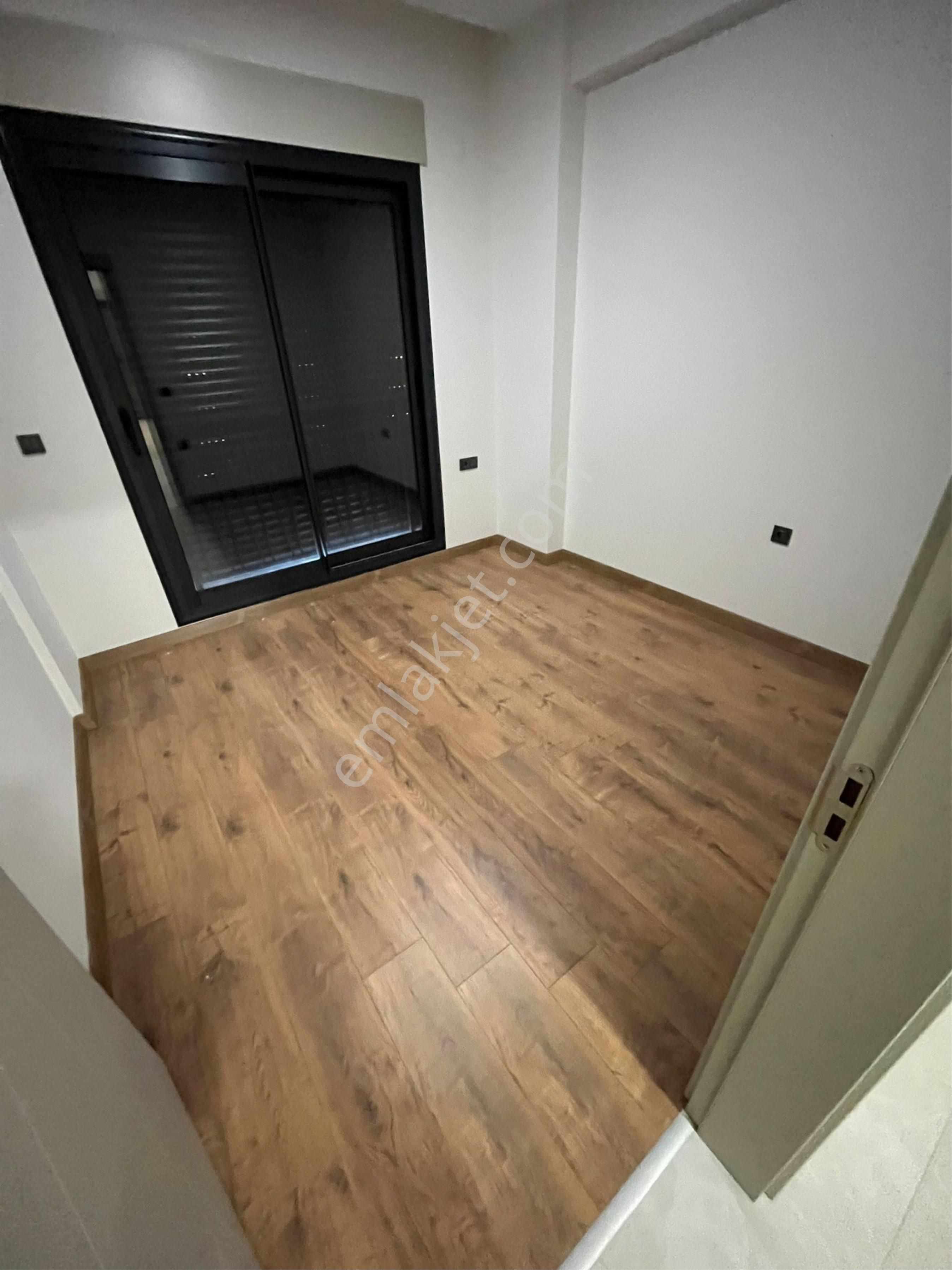 Kuşadası Nda Sıfır Havuzlu Deniz Manzaralı 3 Artı 1 Daire - Görsel 9