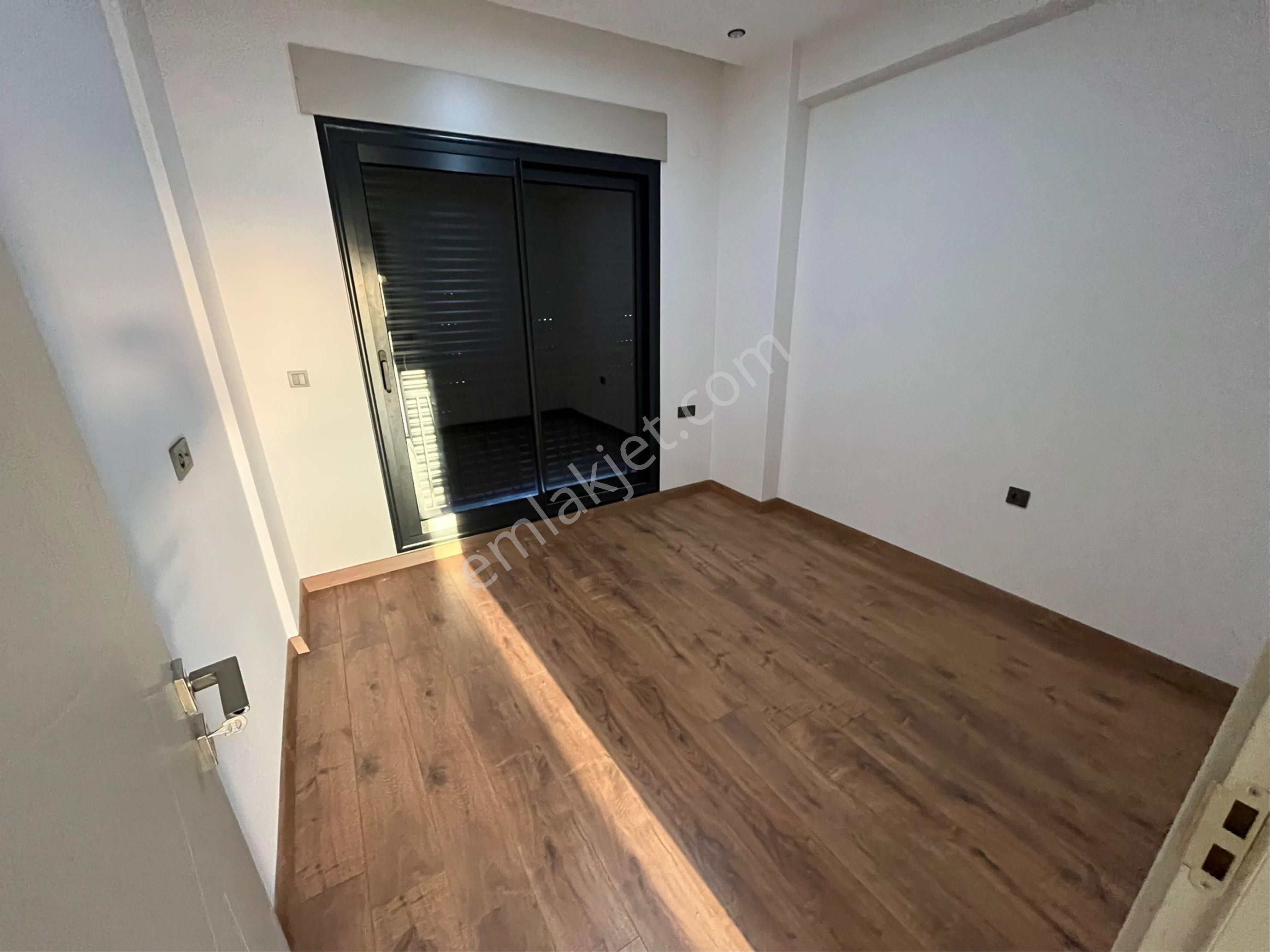 Kuşadası Nda Sıfır Havuzlu Deniz Manzaralı 3 Artı 1 Daire - Görsel 17