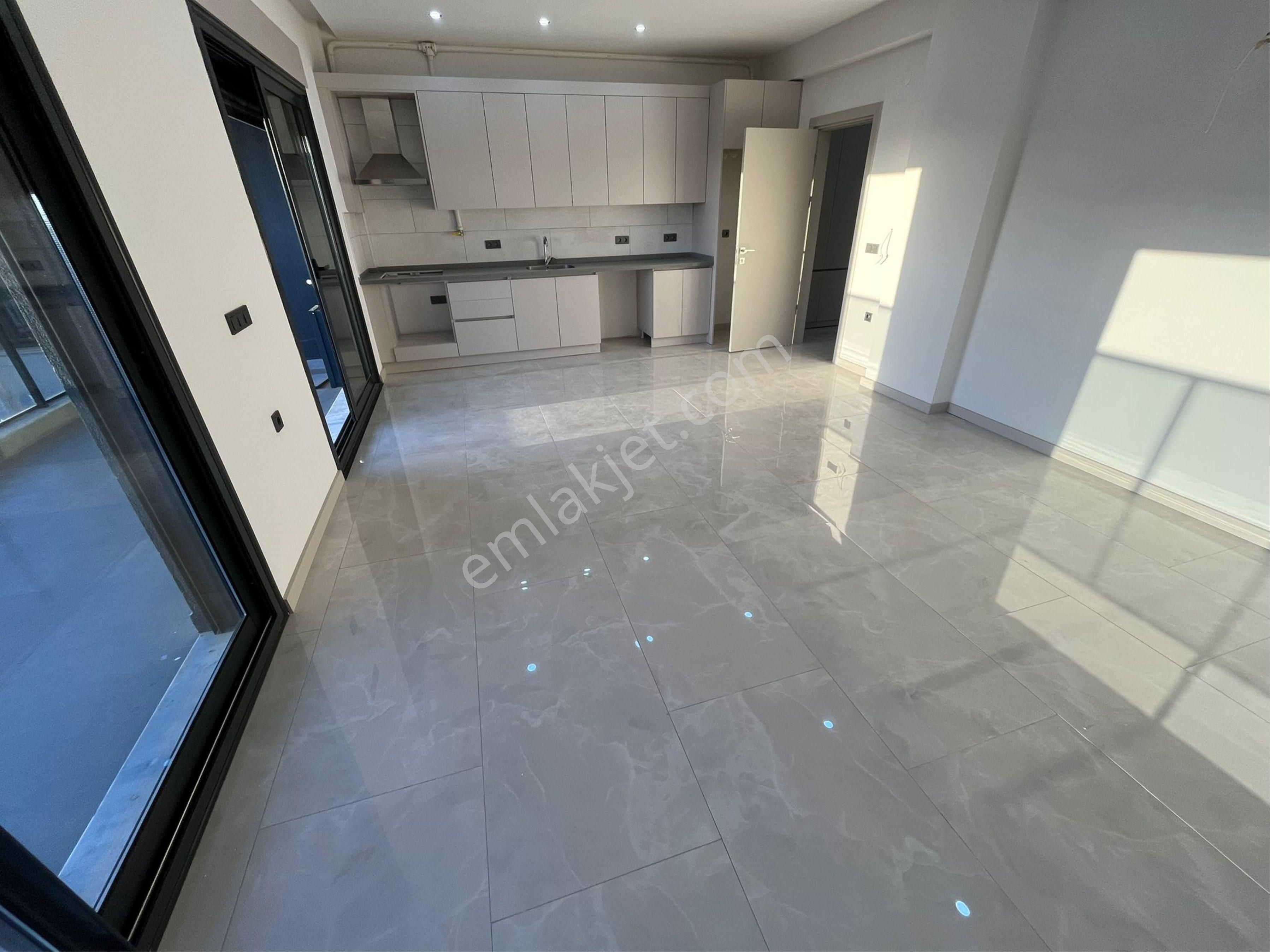 Kuşadası Nda Sıfır Havuzlu Deniz Manzaralı 3 Artı 1 Daire - Görsel 10