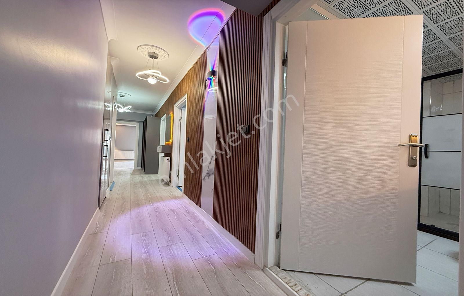 Atapark Mahallesi Cadde Yakını Masrafsız Kat Dairesi - Görsel 14