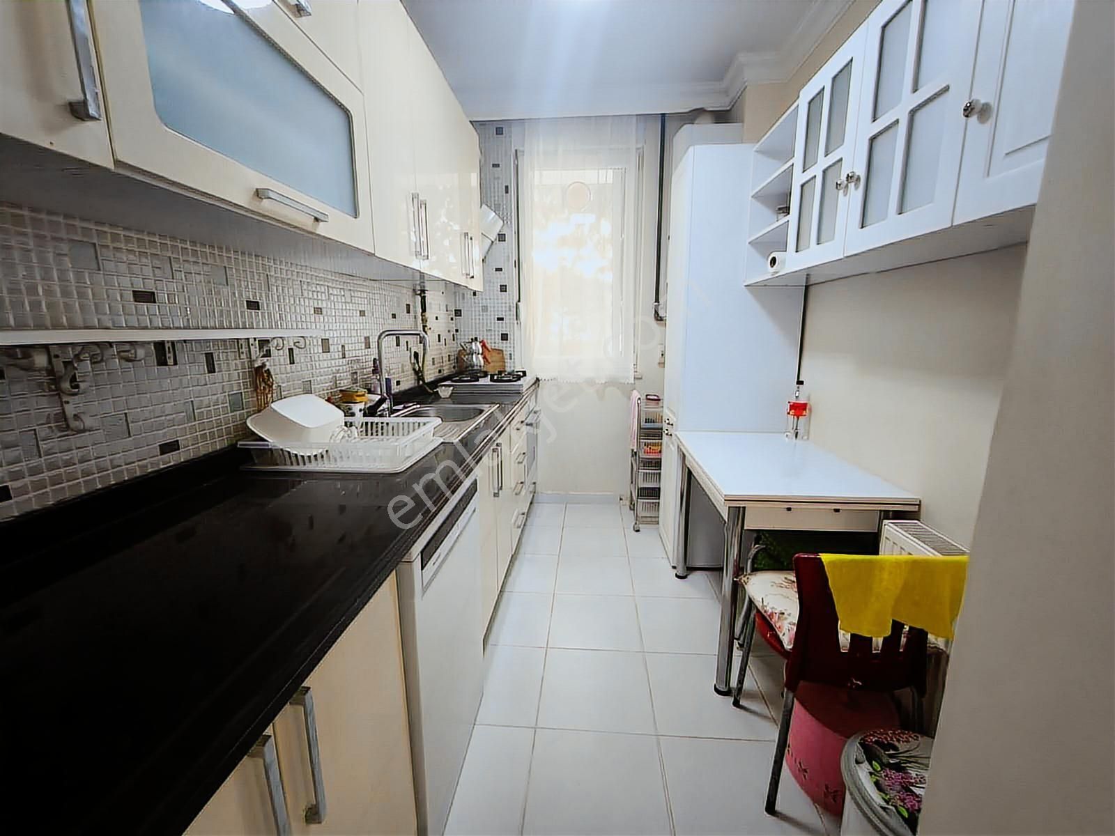 Met'den Fırsat Erenköy'de Marmaraya Yakın 2+1 Yeni Bina 90 M2 - Görsel 24