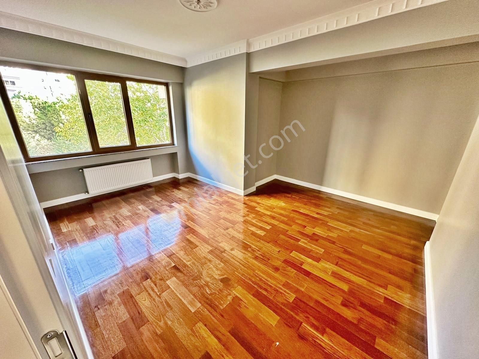 Met'den Kozyatağında 3+1 Havuzlu Sitede Balkonlu 7/24 Güvenlik - Görsel 2