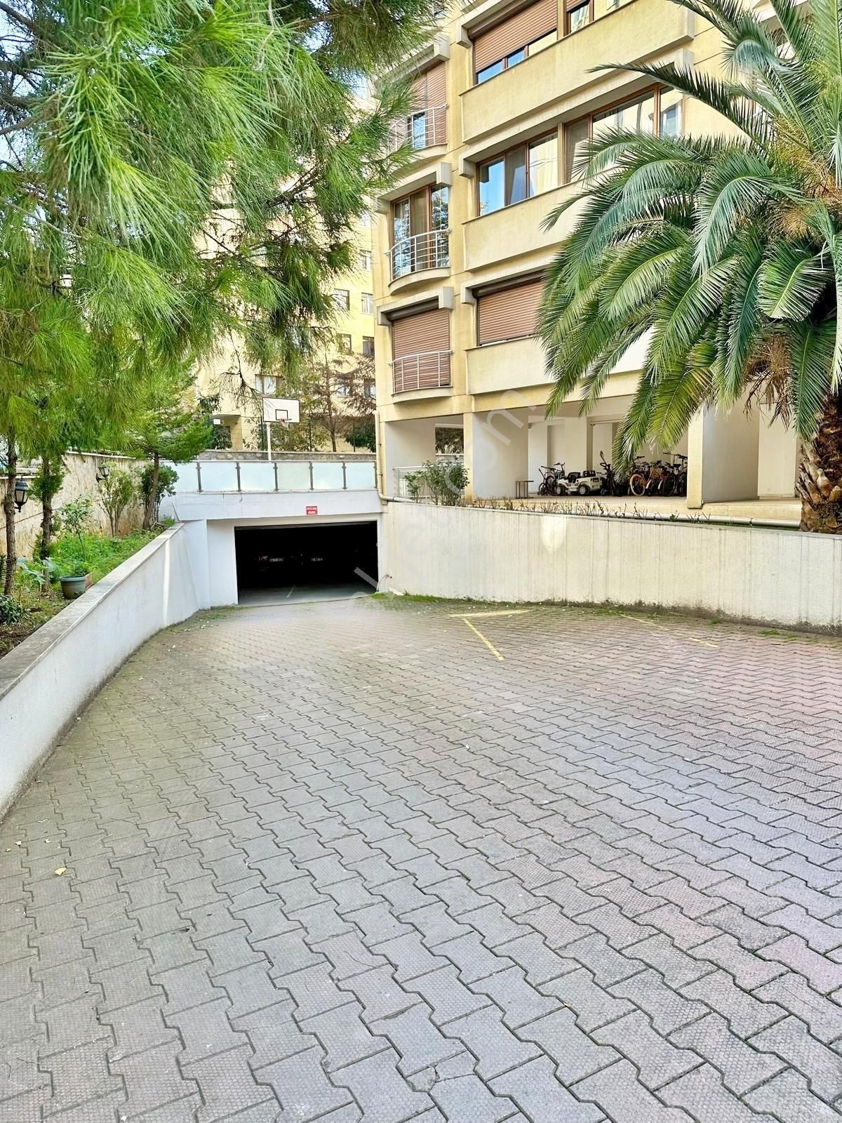 Met'den Kozyatağında 3+1 Havuzlu Sitede Balkonlu 7/24 Güvenlik - Görsel 28