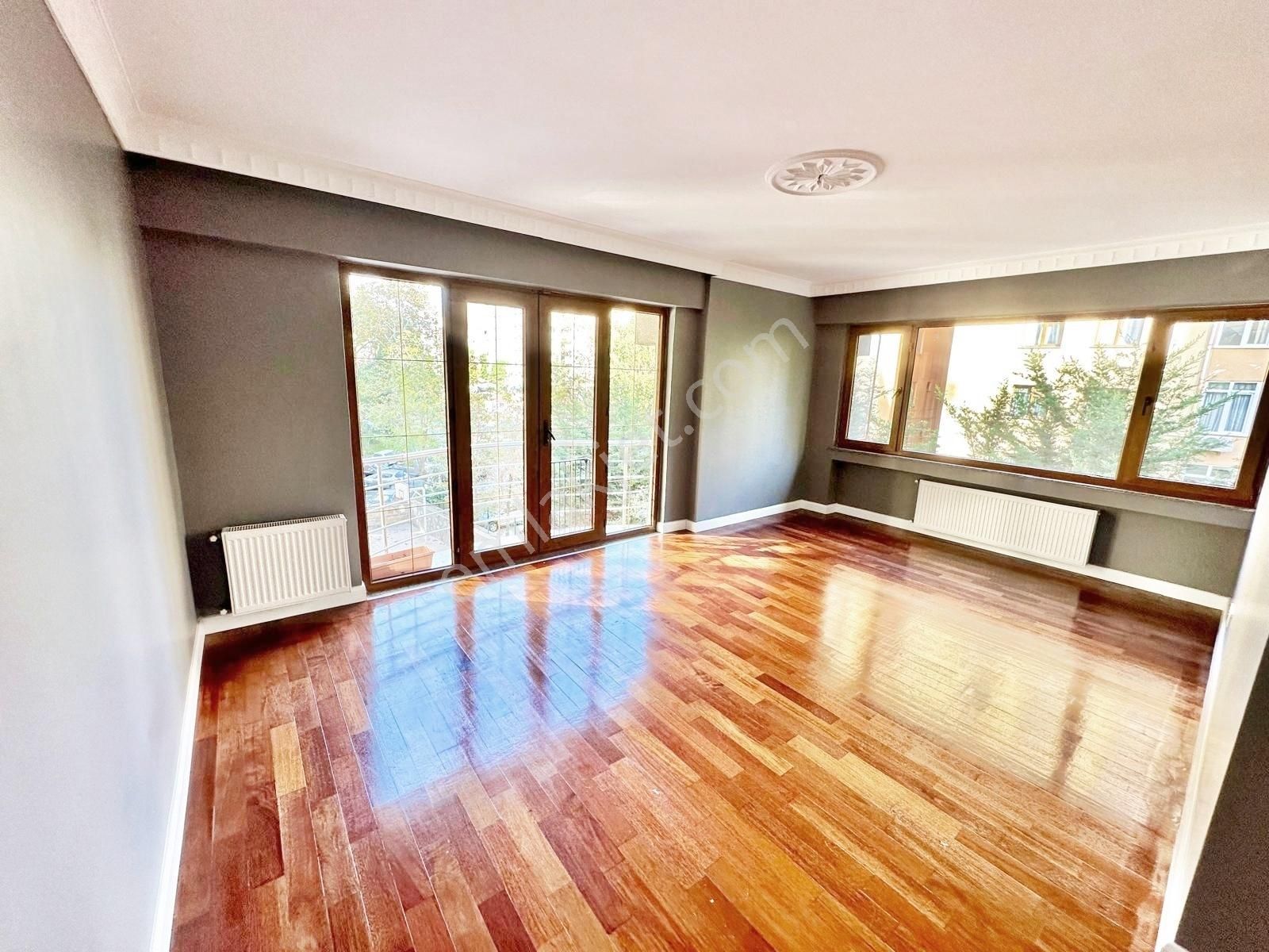 Met'den Kozyatağında 3+1 Havuzlu Sitede Balkonlu 7/24 Güvenlik - Görsel 18