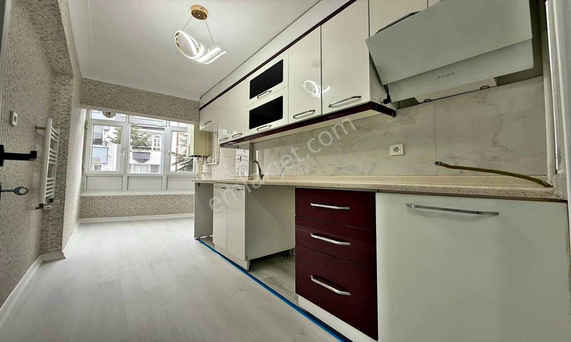 23 Nisan Mahallesin'de Katta Full Yapılı 3+1 Fırsat.!