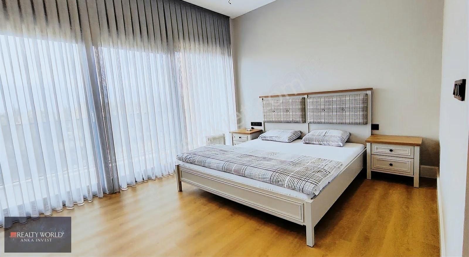 Realty World'den Döşemealtında Lüks 3+1 Havuzlu İkiz Villa - Görsel 24