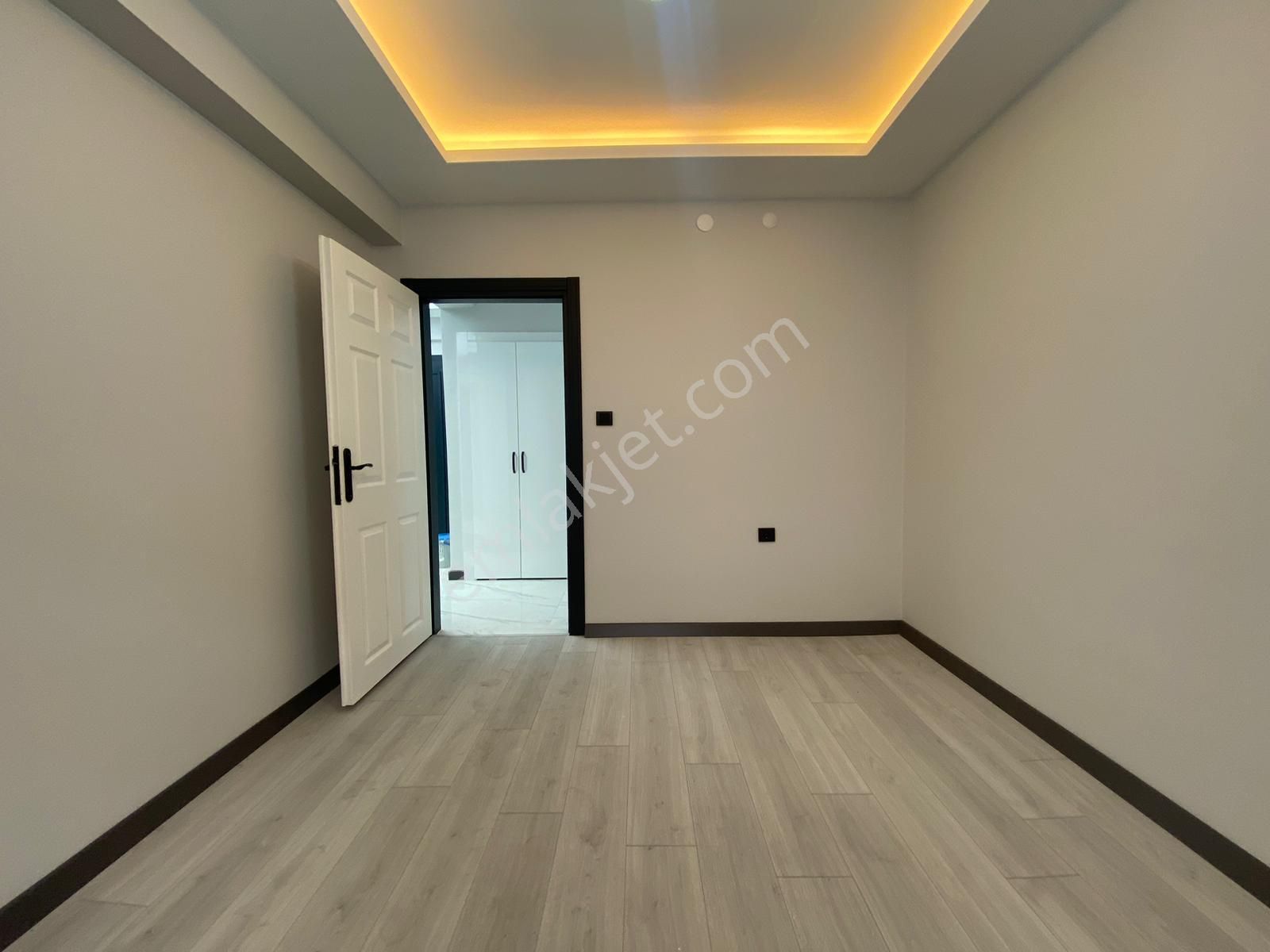 Bağlarbaşı Katta Masrafsız 3+1 Daire - Görsel 9