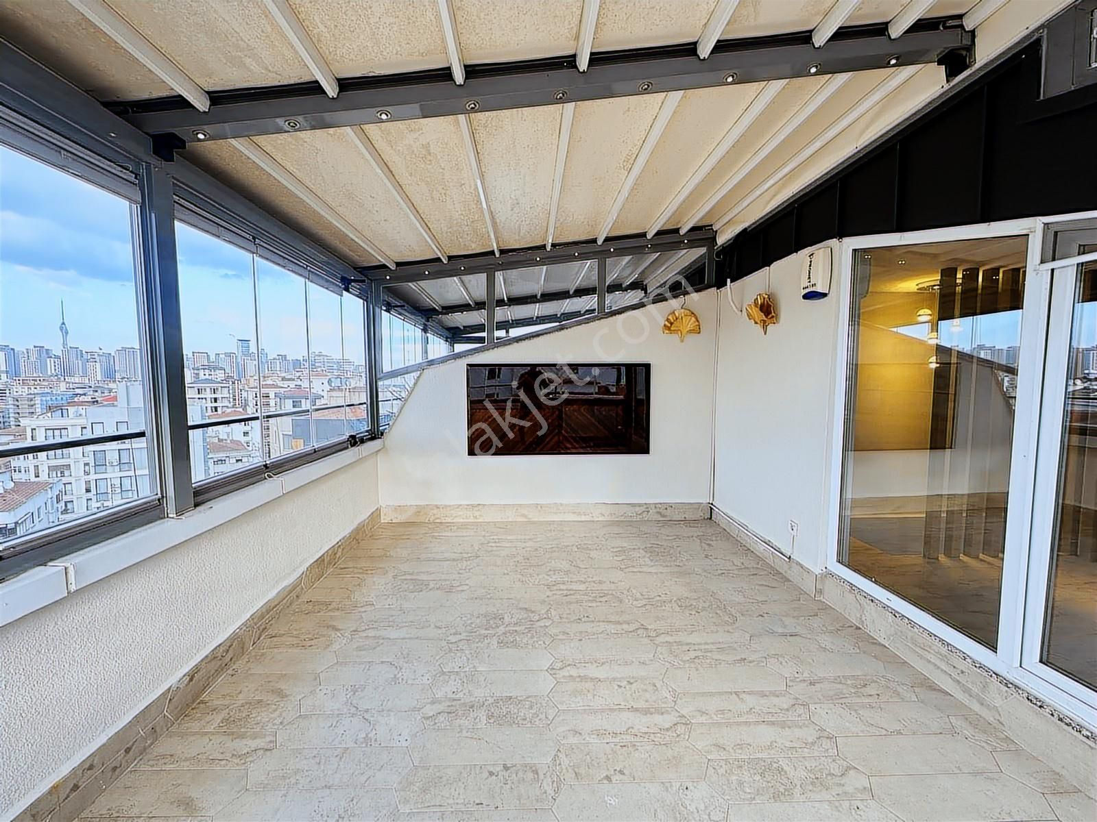 Met'den Özgürlük Parkına Yakın 4+2 Teraslı Yasal Dubleks 275m2