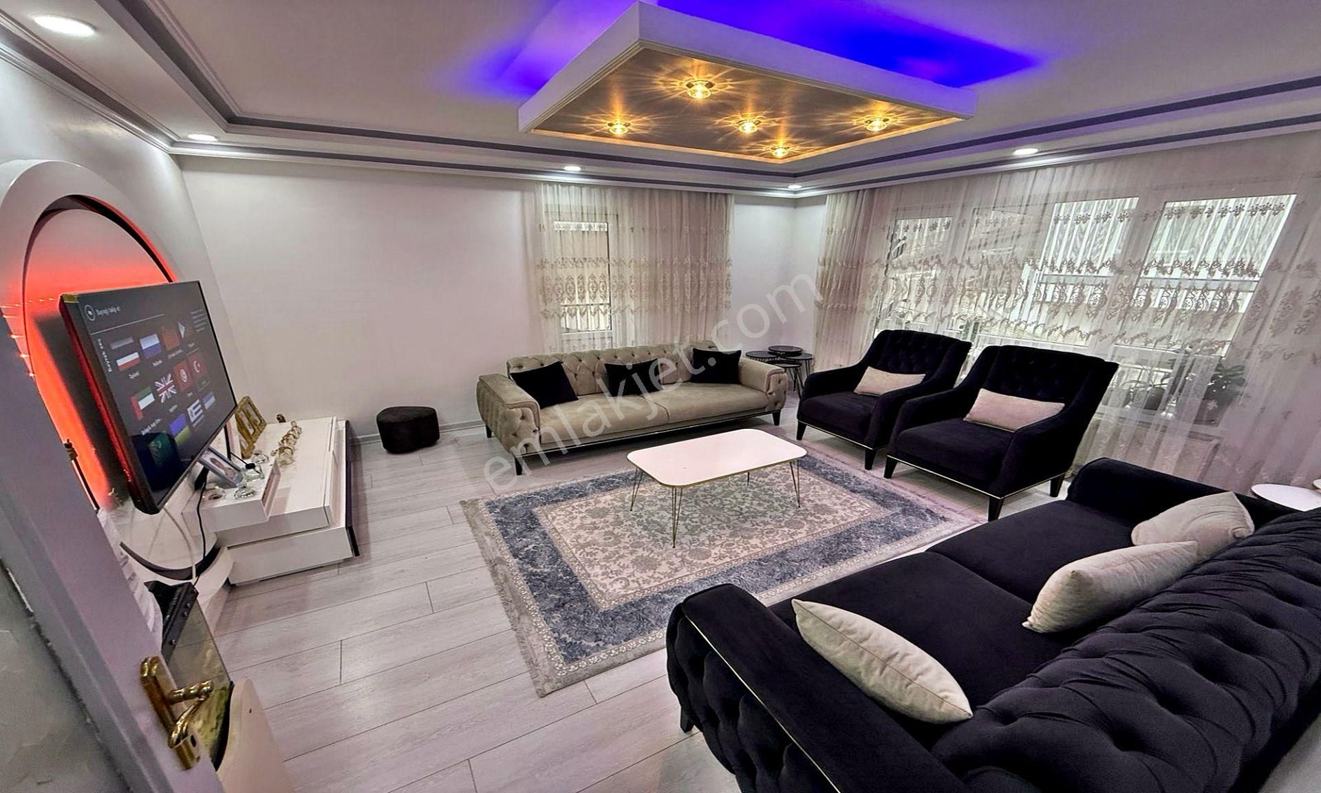 Kartaltepe Cad Üzeri Asansörlü İskanlı 250 M2 5+1 Dublex !