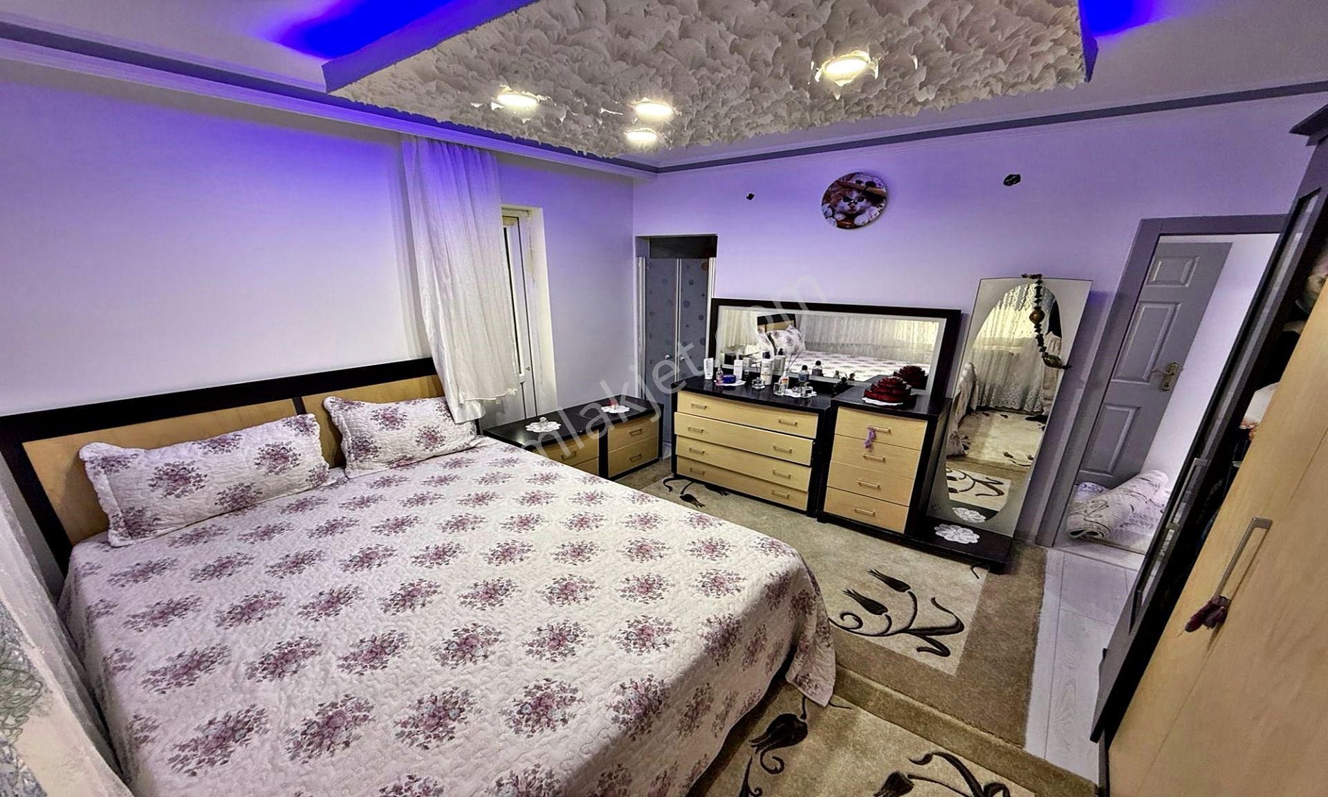 Kartaltepe Cad Üzeri Asansörlü İskanlı 250 M2 5+1 Dublex ! - Görsel 5