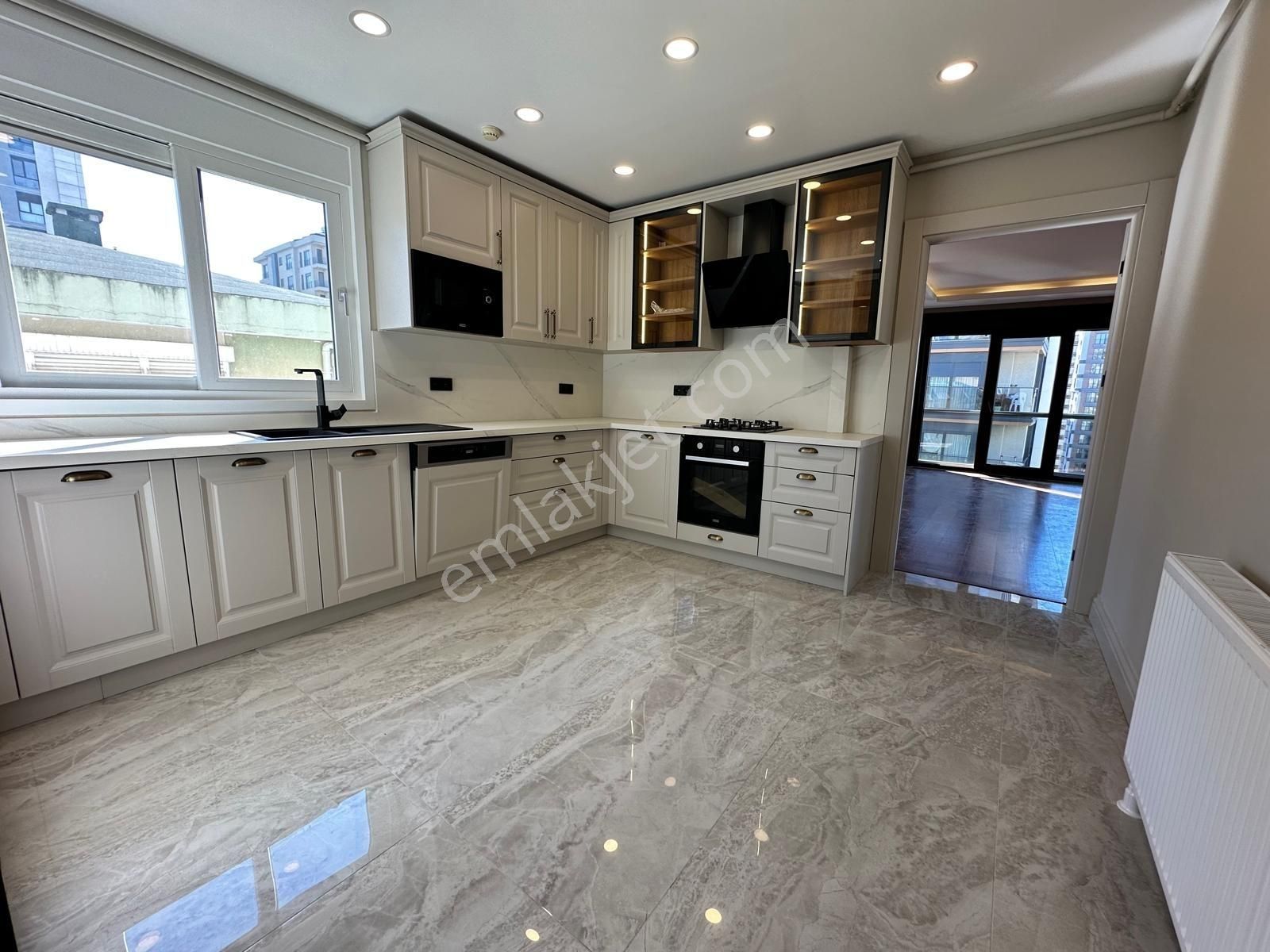 Met'den Göztepe'de 4+1 Net 175m2 Mimari Dekorlu Katta Tek Fırsat - Görsel 2