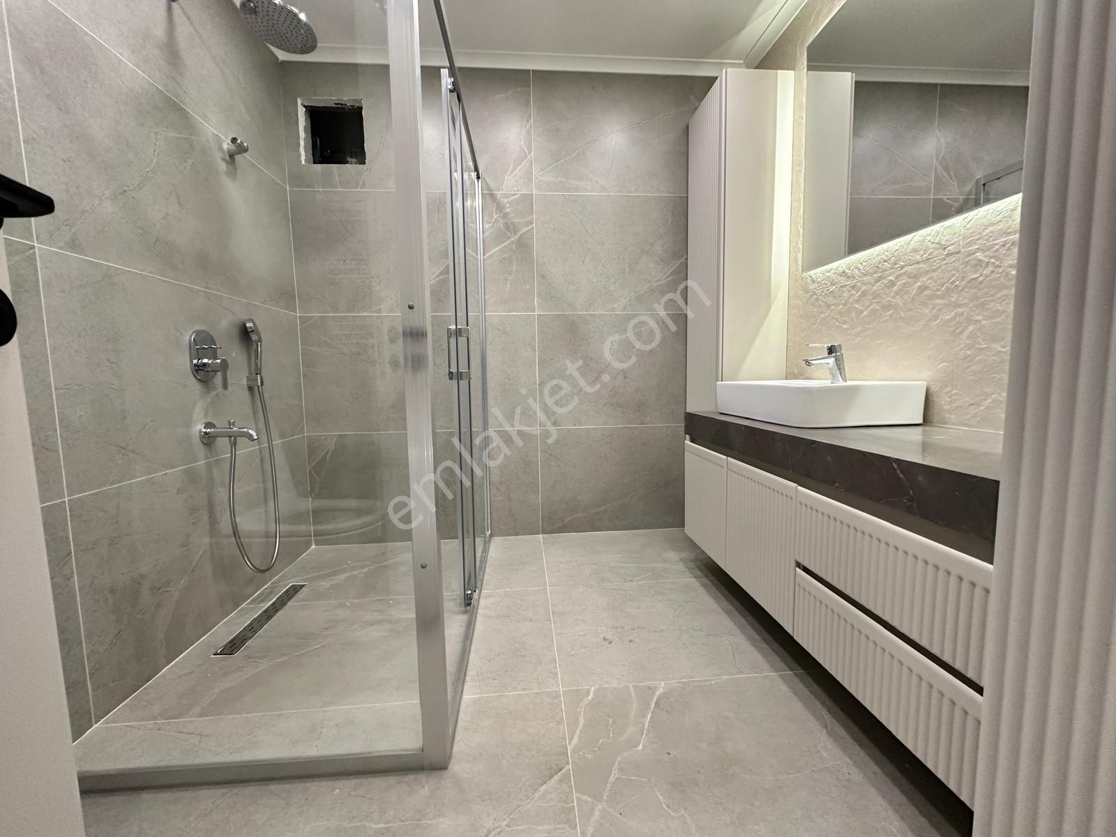 Met'den Göztepe'de 4+1 Net 175m2 Mimari Dekorlu Katta Tek Fırsat - Görsel 31