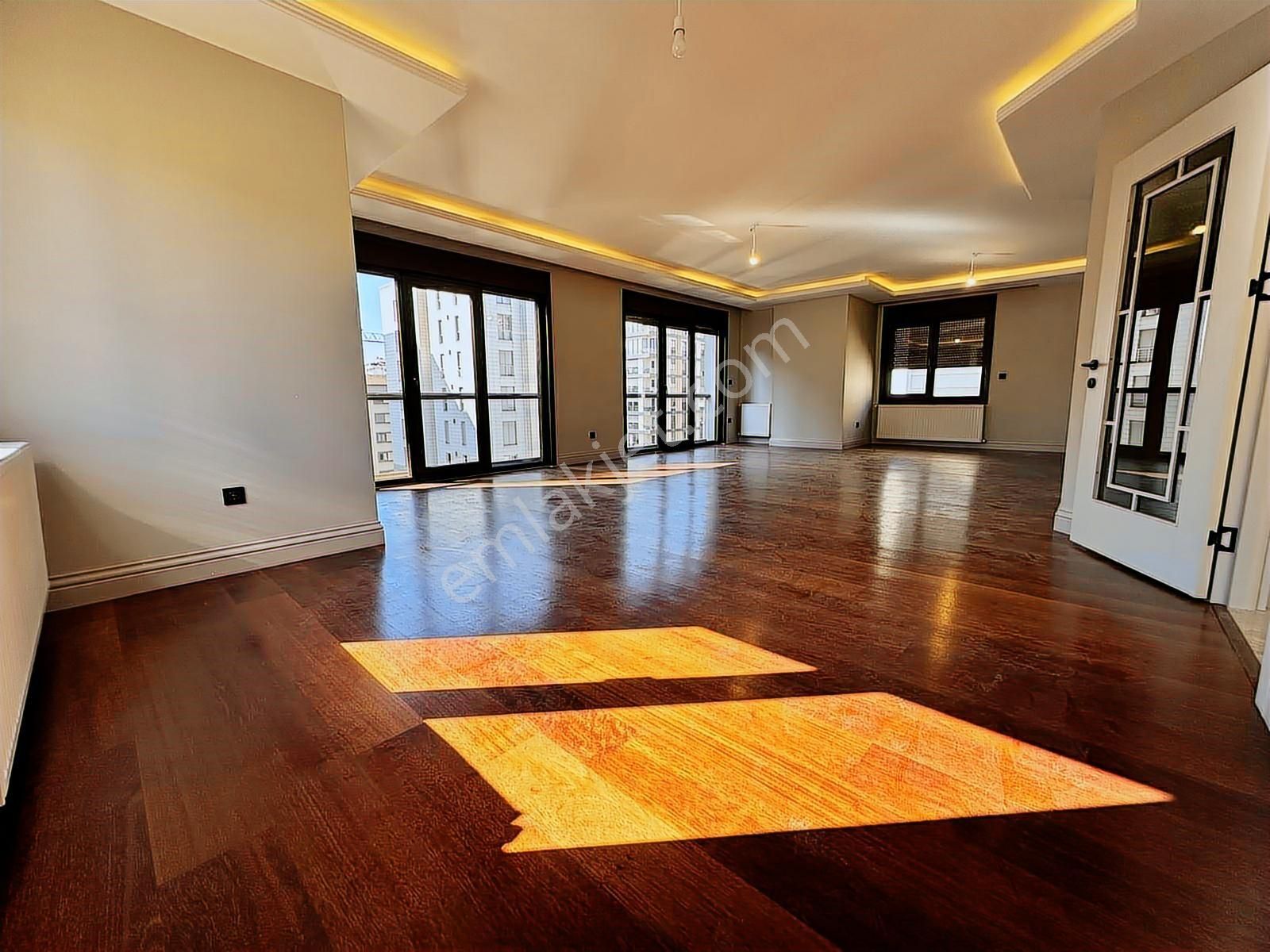 Met'den Göztepe'de 4+1 Net 175m2 Mimari Dekorlu Katta Tek Fırsat - Görsel 8