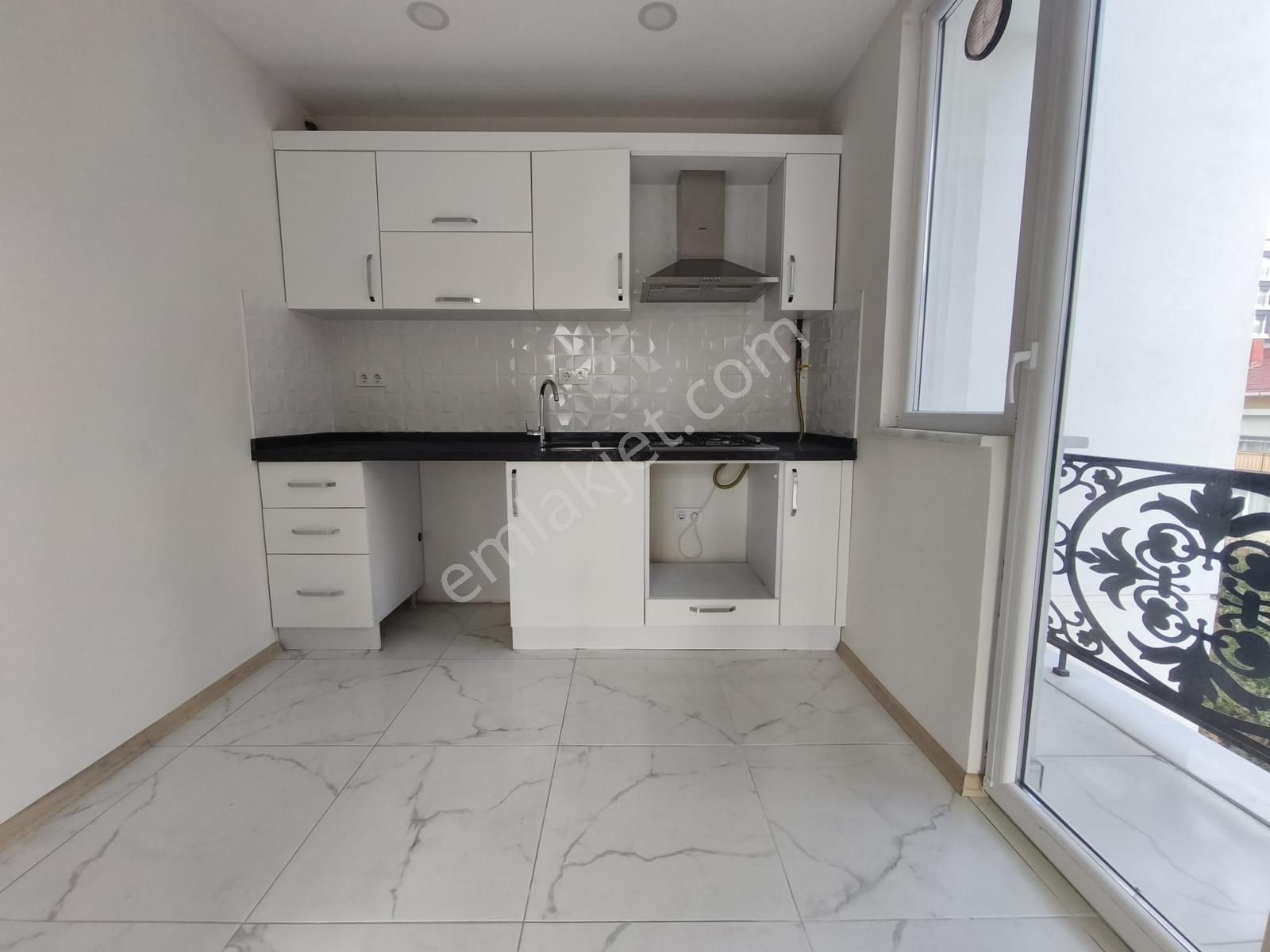 Met'den Suadiye Metroya Çok Yakın Yeni Binada Boş 2+1 Balkonlu - Görsel 13