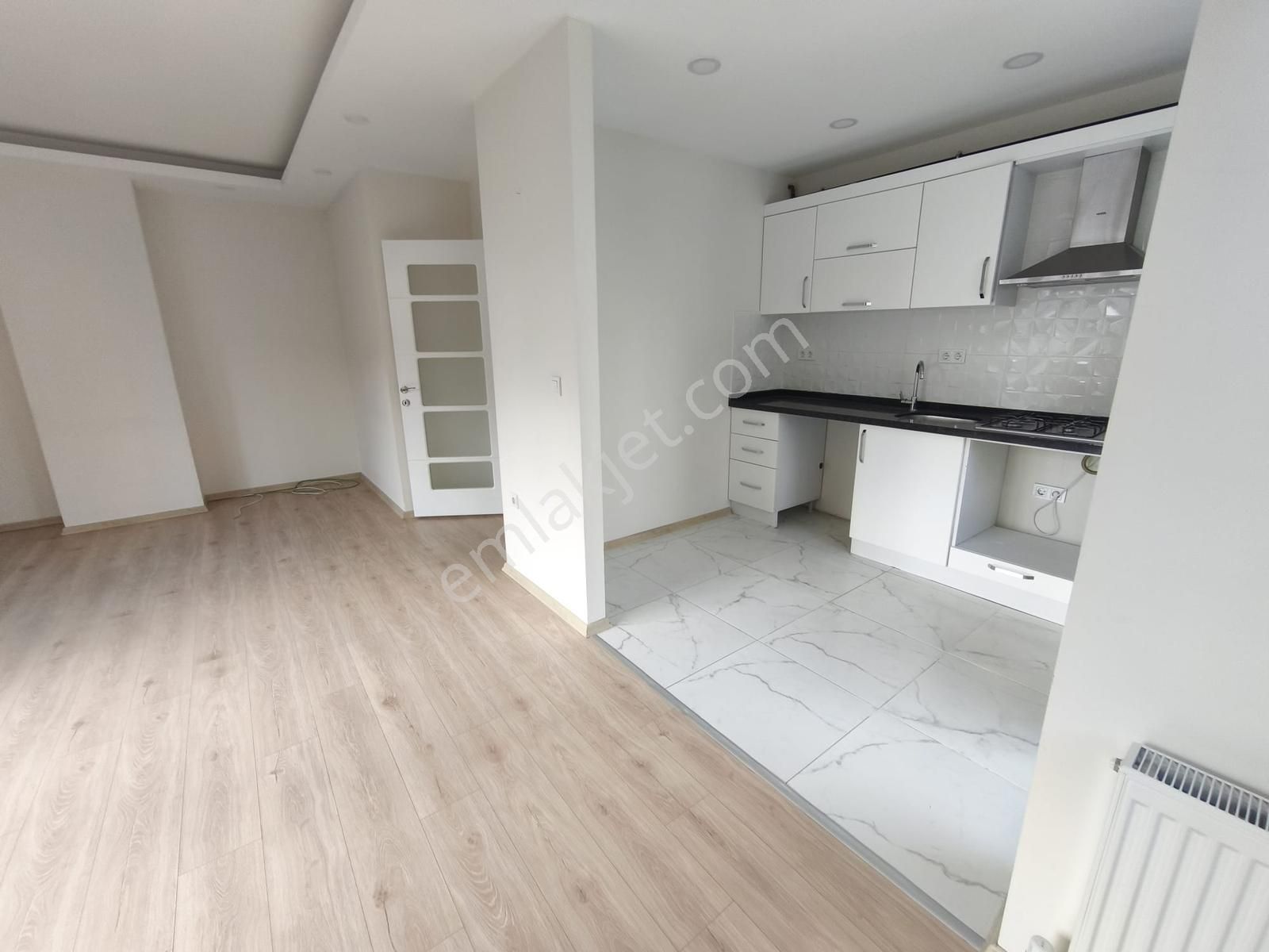 Met'den Suadiye Metroya Çok Yakın Yeni Binada Boş 2+1 Balkonlu - Görsel 4