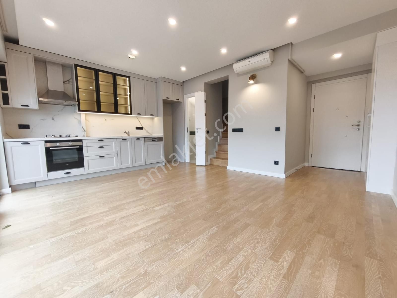 Caddebostan Sahilde 1+1 Lüks 58m2 Net Ara Kat Dubleks - Görsel 4