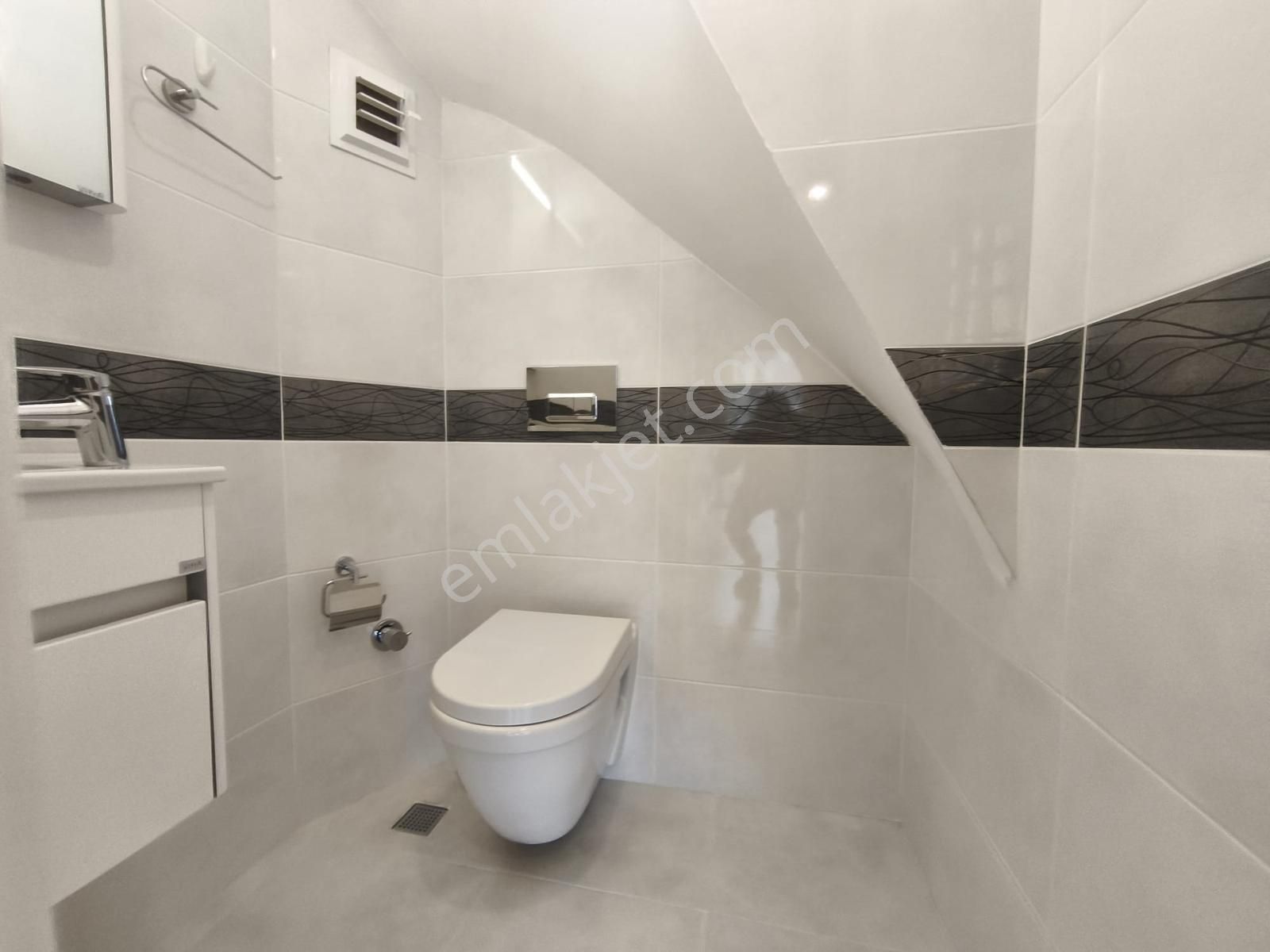 Caddebostan Sahilde 1+1 Lüks 58m2 Net Ara Kat Dubleks - Görsel 3