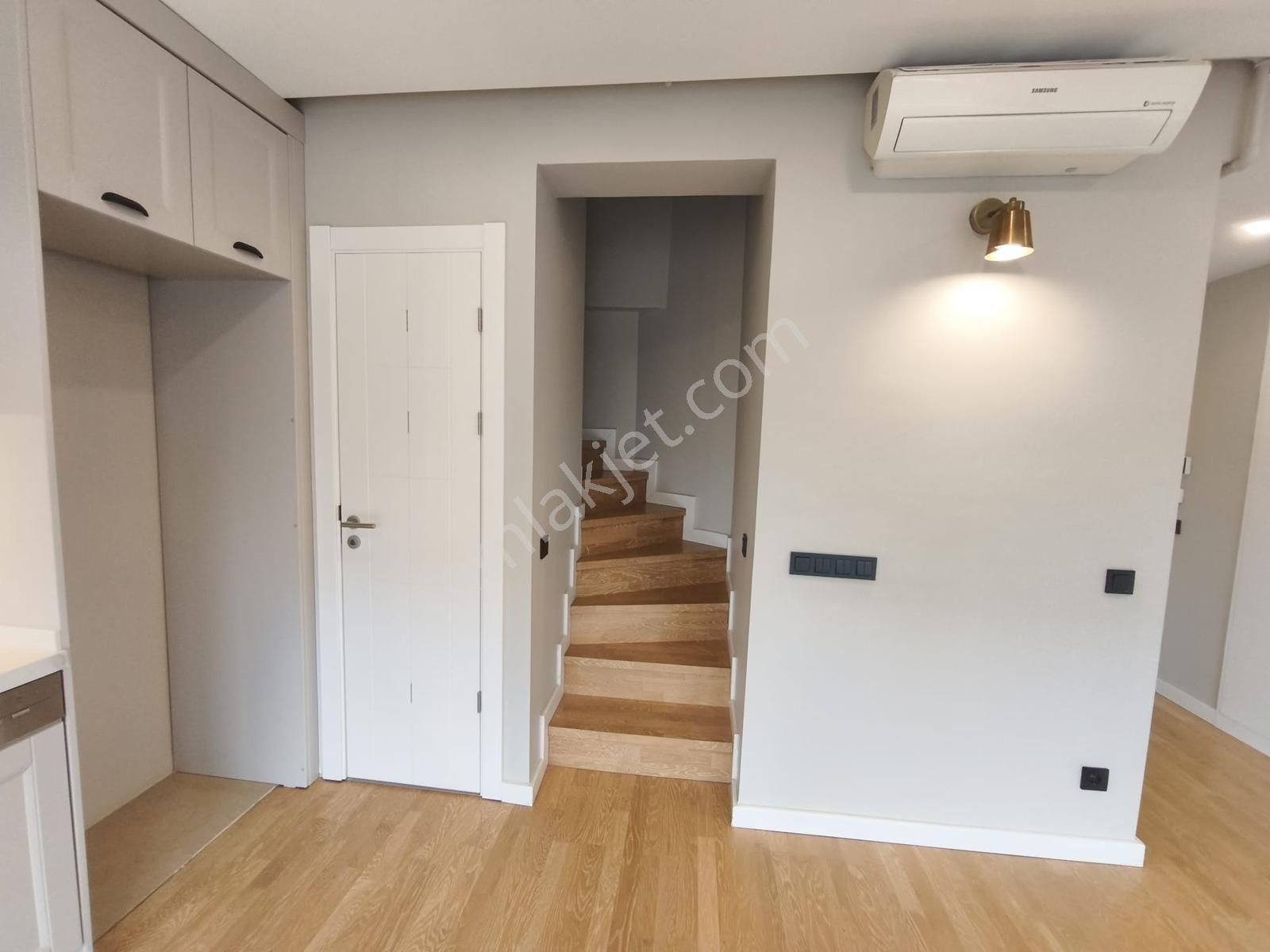 Caddebostan Sahilde 1+1 Lüks 58m2 Net Ara Kat Dubleks - Görsel 2