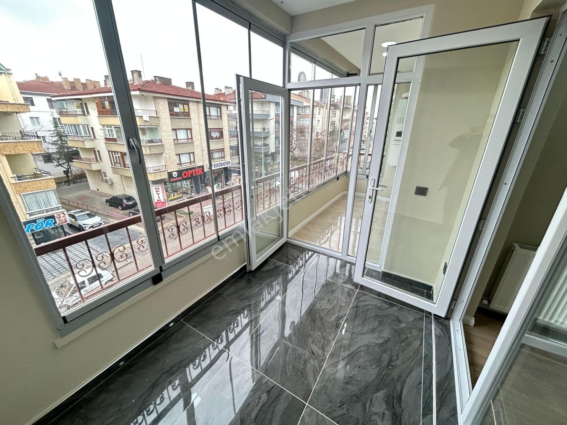 Taner'den Cevizlidere Cad Yakını 3+1+kiler Ebeveyn Banyolu Asansörlü Orta Kat Ön - Görsel 17