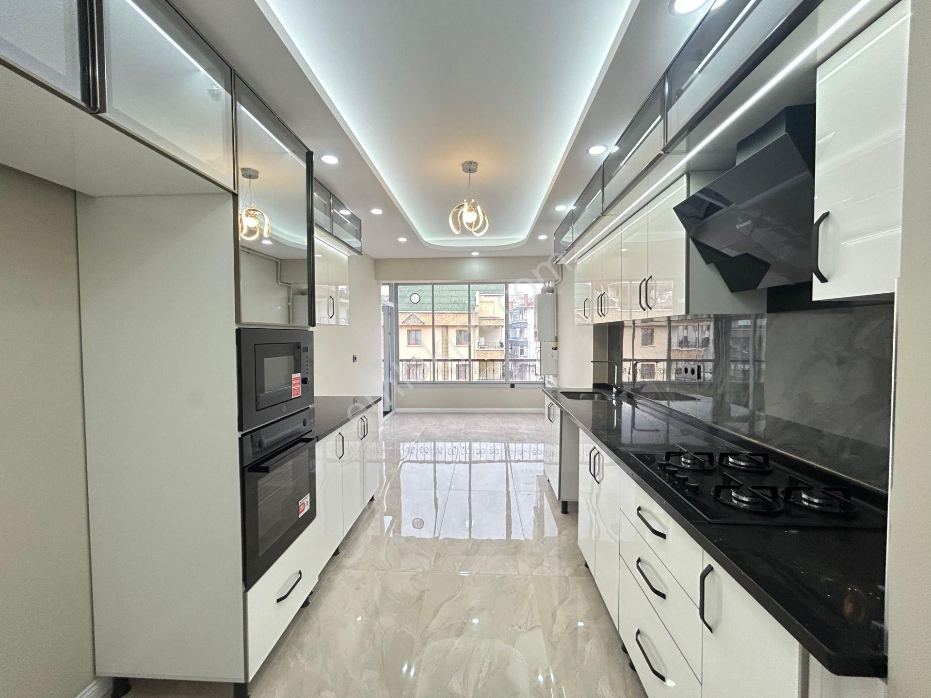 Taner'den Cevizlidere Cad Yakını 3+1+kiler Ebeveyn Banyolu Asansörlü Orta Kat Ön