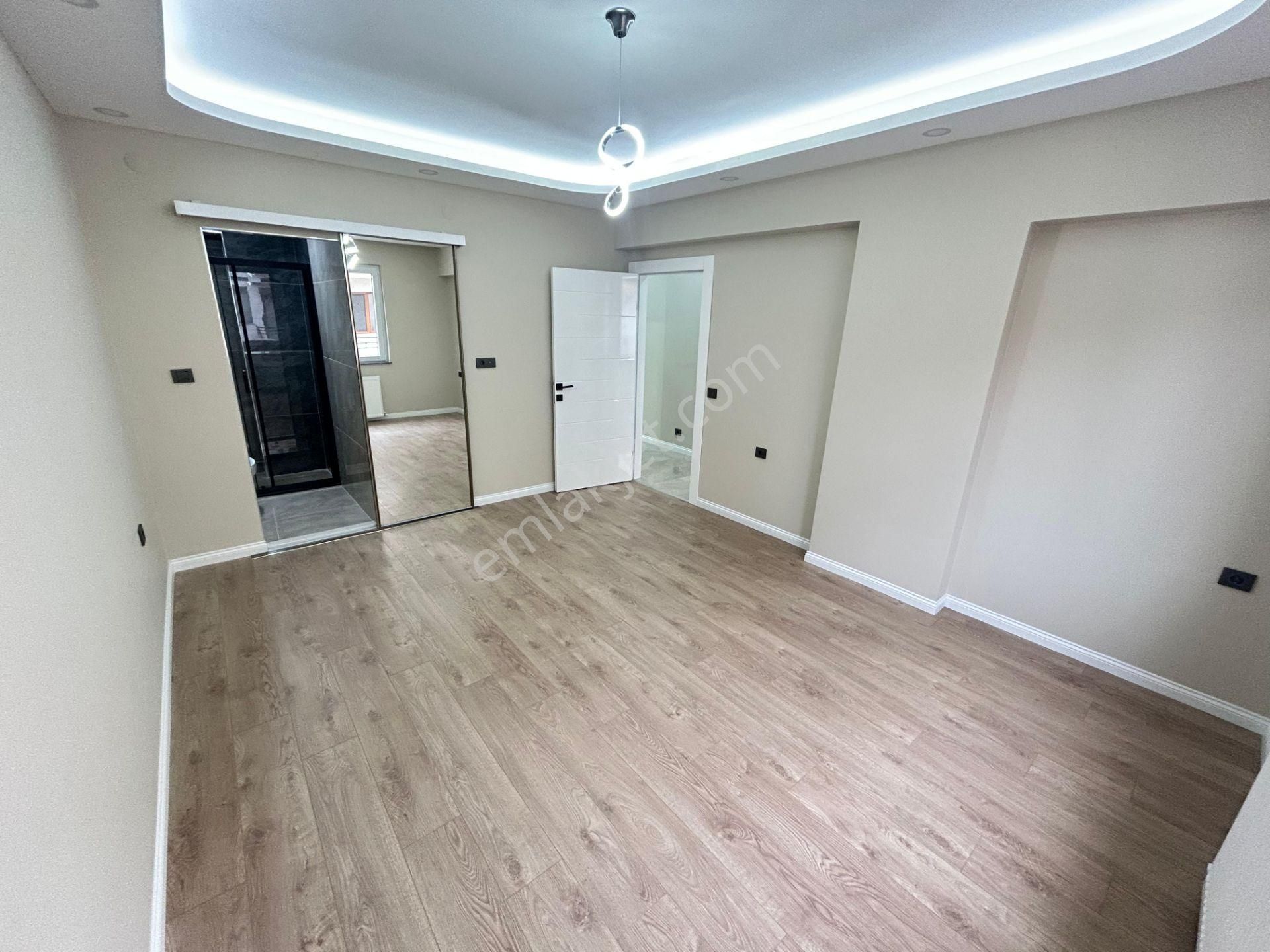 Taner'den Cevizlidere Cad Yakını 3+1+kiler Ebeveyn Banyolu Asansörlü Orta Kat Ön - Görsel 14