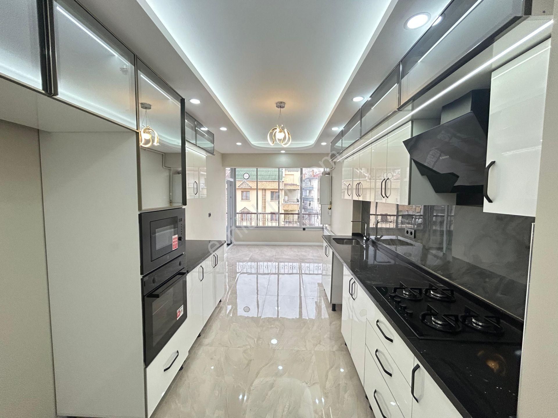 Taner'den Cevizlidere Cad Yakını 3+1+kiler Ebeveyn Banyolu Asansörlü Orta Kat Ön - Görsel 28