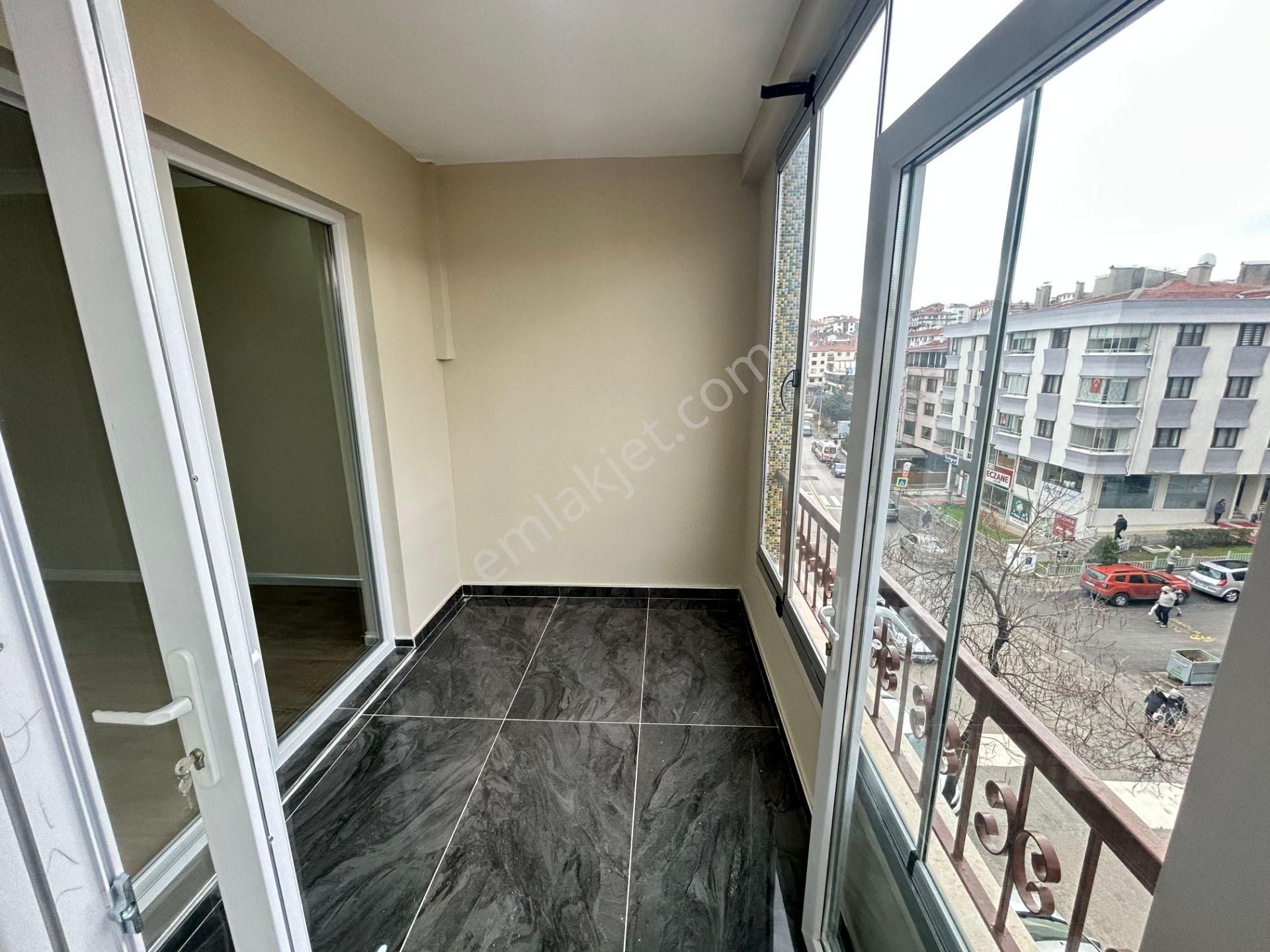 Taner'den Cevizlidere Cad Yakını 3+1+kiler Ebeveyn Banyolu Asansörlü Orta Kat Ön - Görsel 34