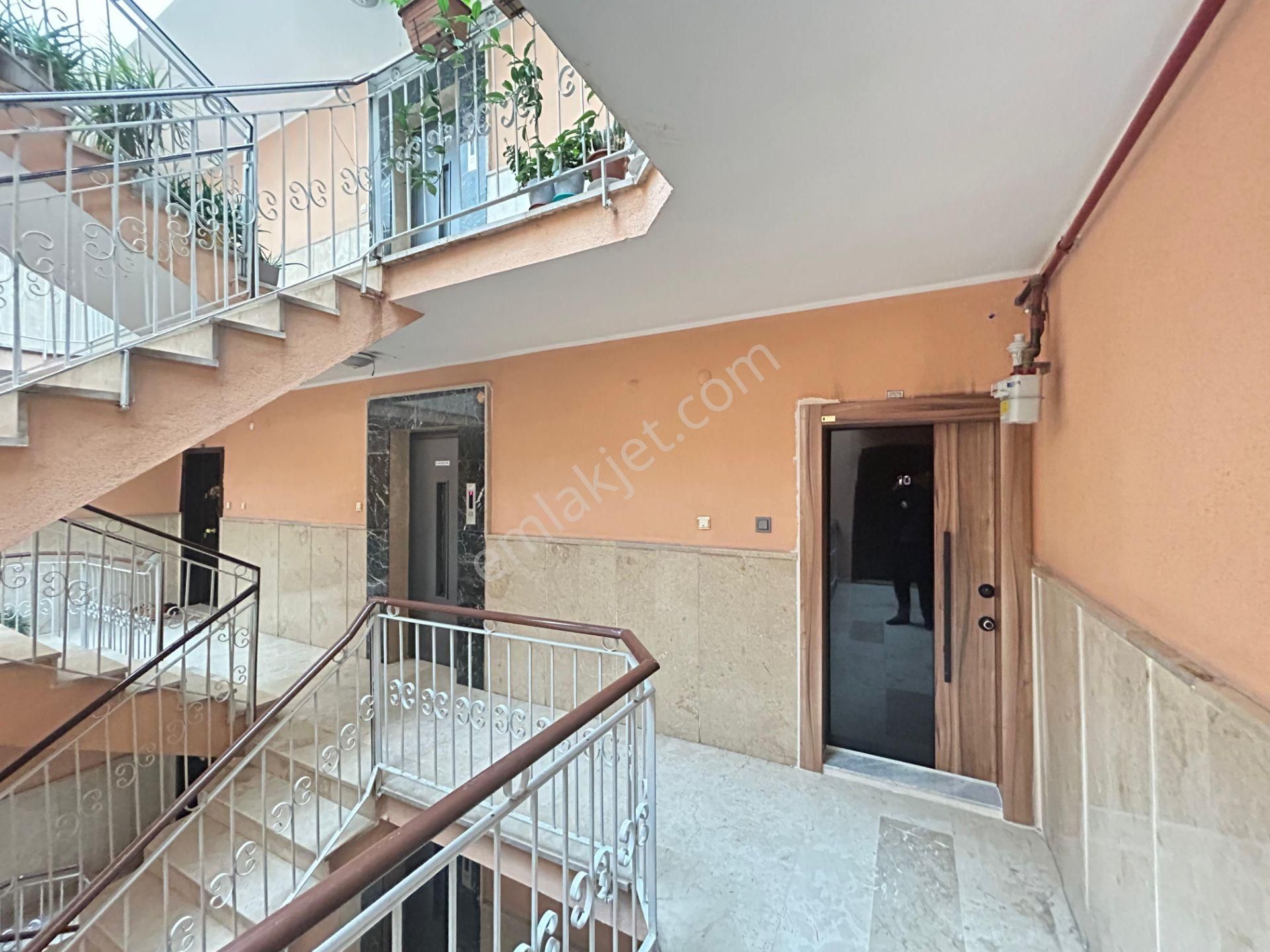 Taner'den Cevizlidere Cad Yakını 3+1+kiler Ebeveyn Banyolu Asansörlü Orta Kat Ön - Görsel 24