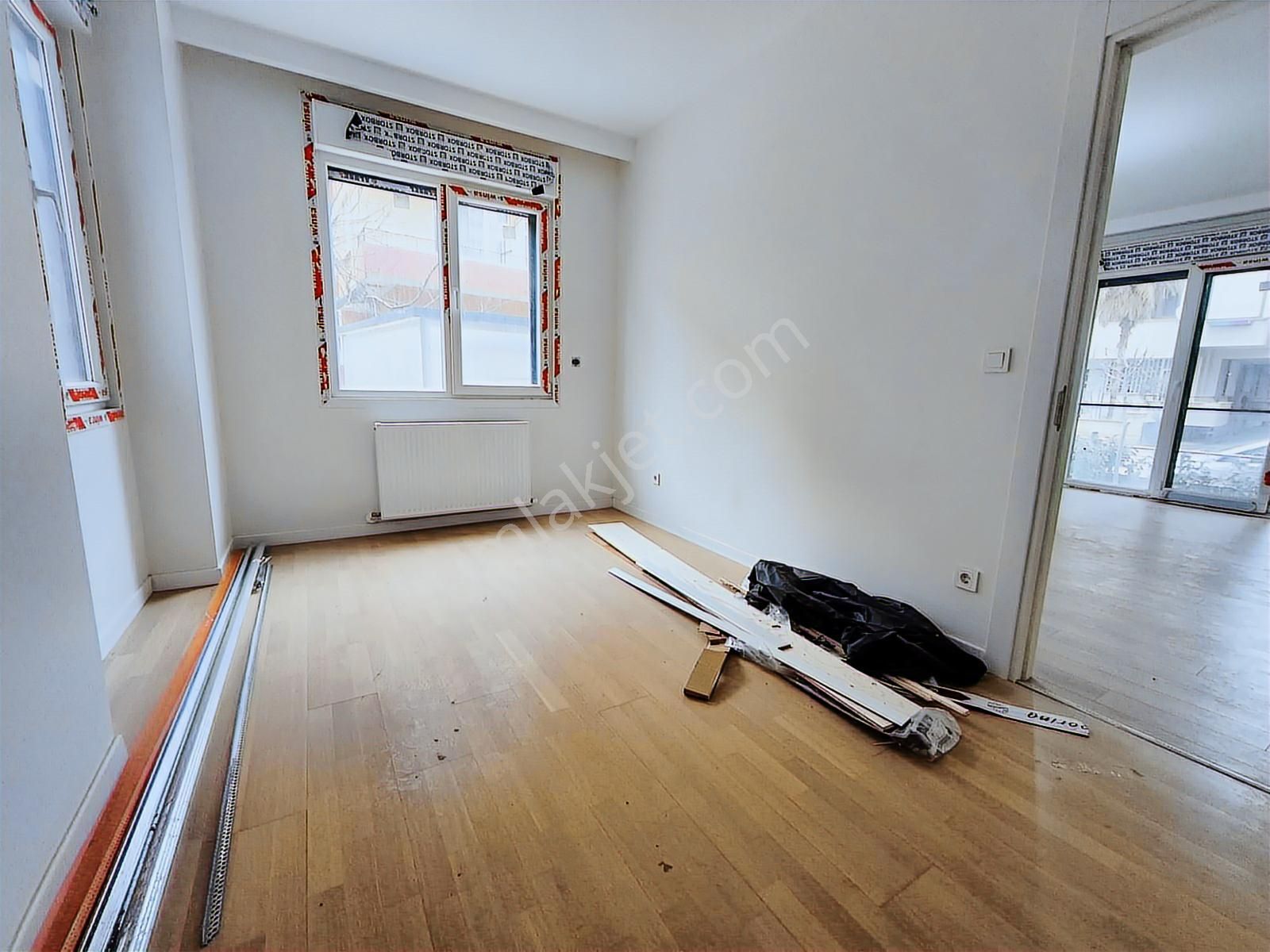 Met'den Fırsat Suadiyede 1+1 Net 55m2 Ebeveynli Sıfır Boş - Görsel 5