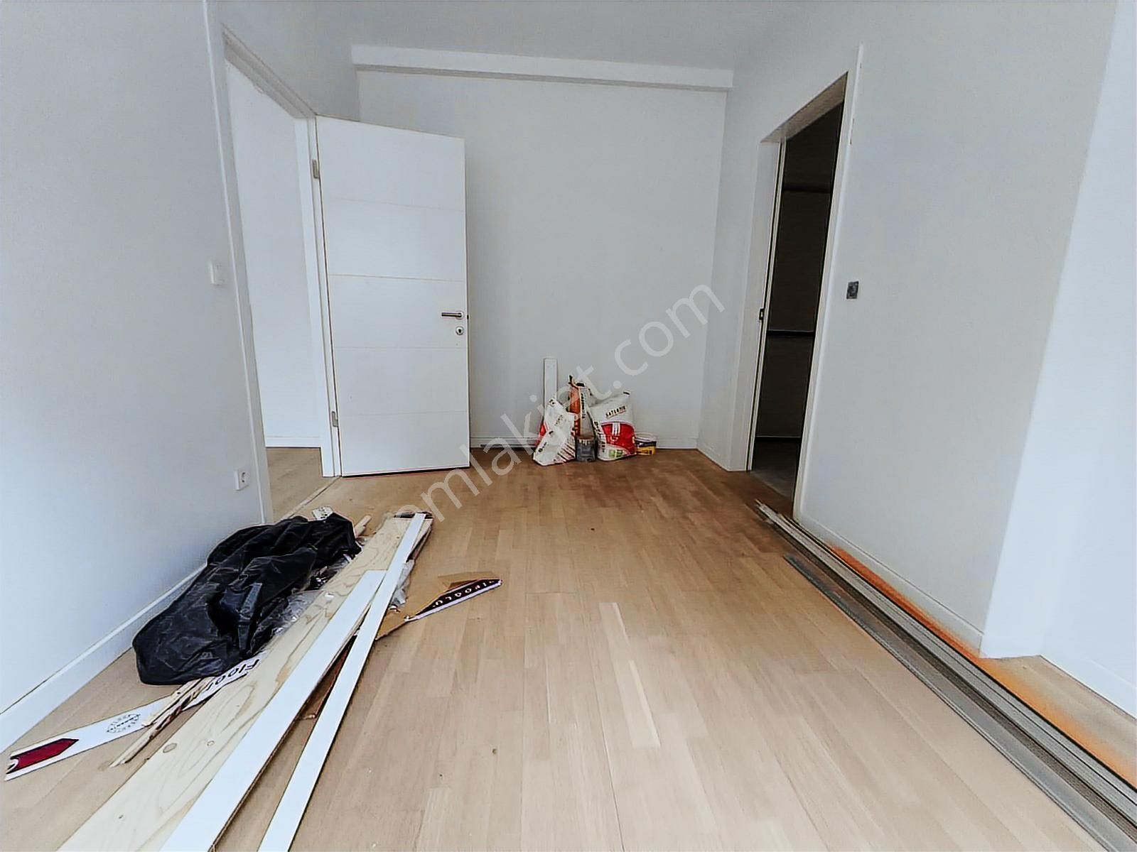 Met'den Fırsat Suadiyede 1+1 Net 55m2 Ebeveynli Sıfır Boş - Görsel 15