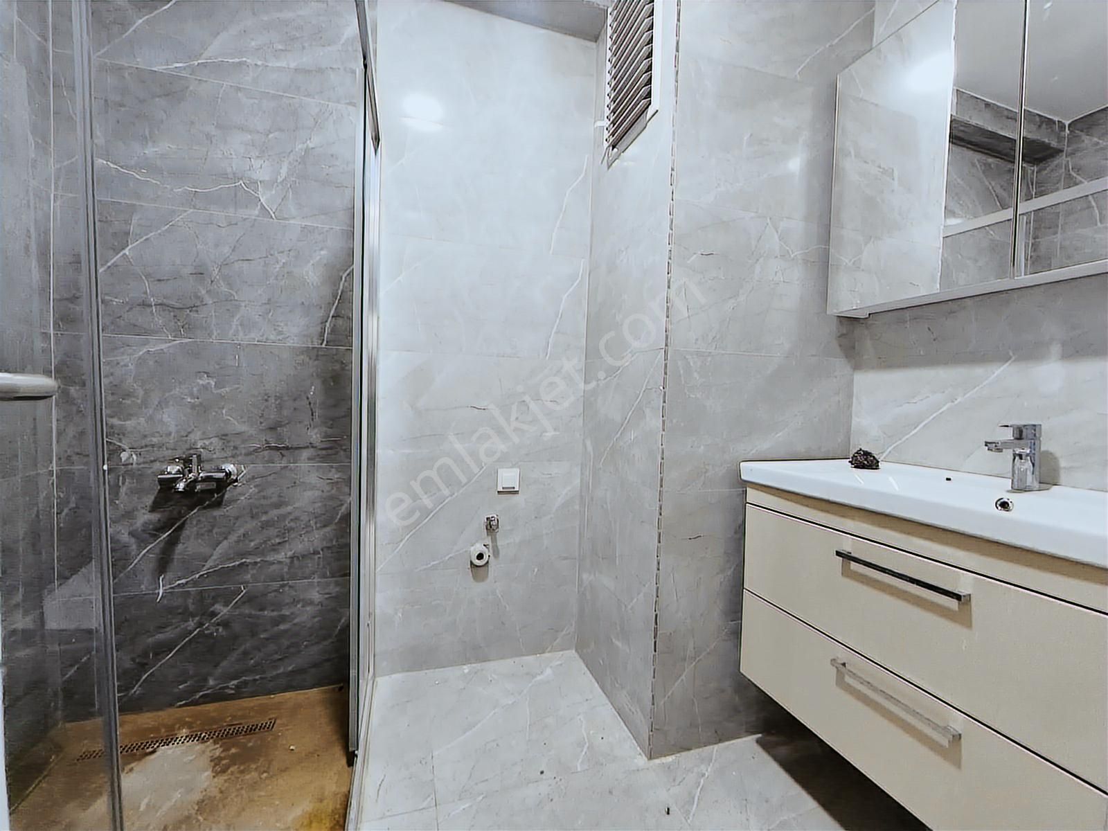 Met'den Fırsat Suadiyede 1+1 Net 55m2 Ebeveynli Sıfır Boş - Görsel 12