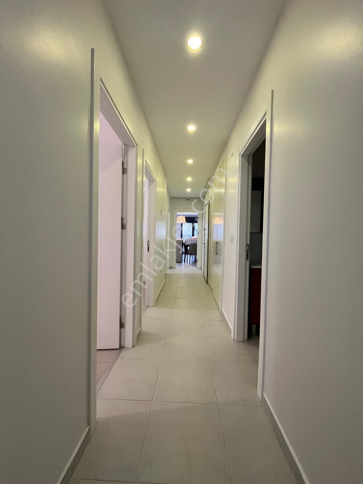 Met'den Kozyatağında Yeni Binada 3+1 Ebeveyn Banyolu Balkonlu - Görsel 10