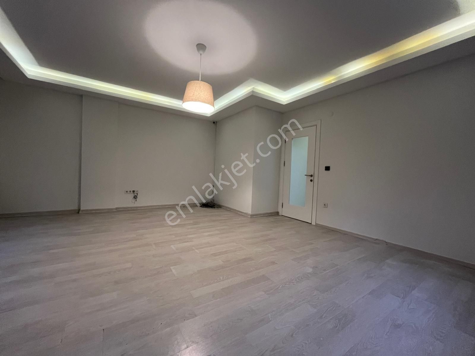 Met'den Kozyatağında Yeni Binada 3+1 Ebeveyn Banyolu Balkonlu - Görsel 23