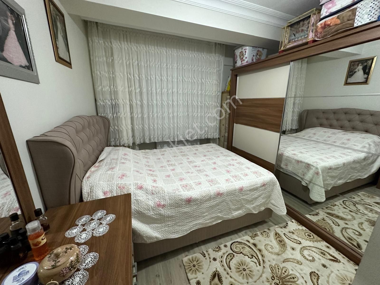 Sefaköy Fevziçakmak'ta 2+1 75m Kredili İskanlı Balkonlu Y.giriş - Görsel 23