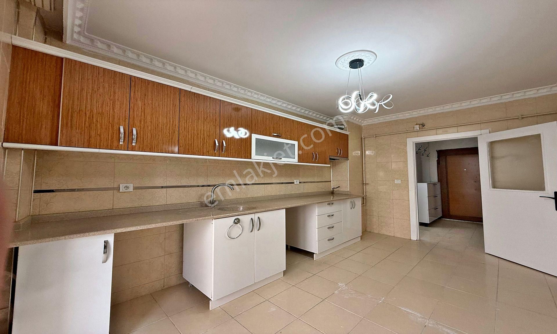 Kanuni'de Full Yapılı Teras Balkonlu Asansörlü 3+1 Daire ! - Görsel 19